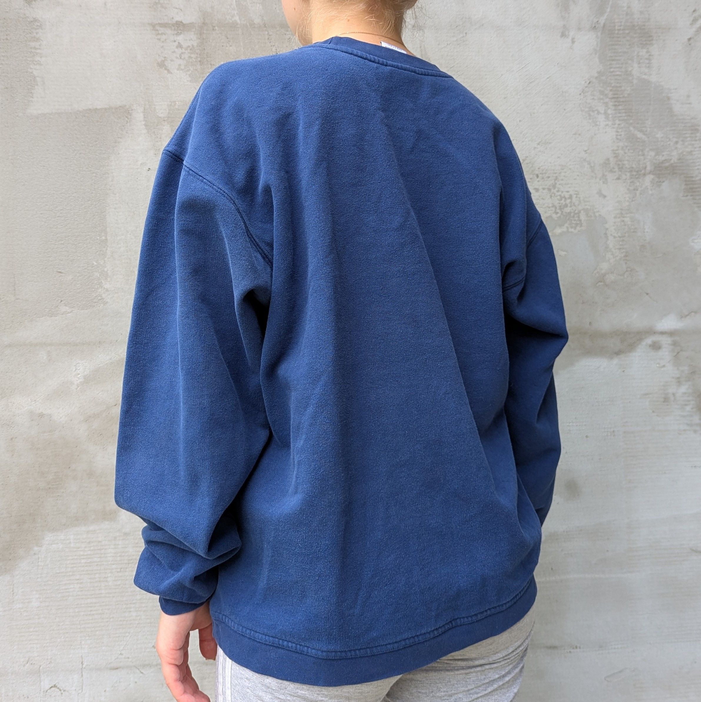 Nike × Vintage Women's Dark Blue Oversized Sweatshirt with Big Logo Swoosh Size M / US 6-8 / IT 42-44 - 3 Thumbnail