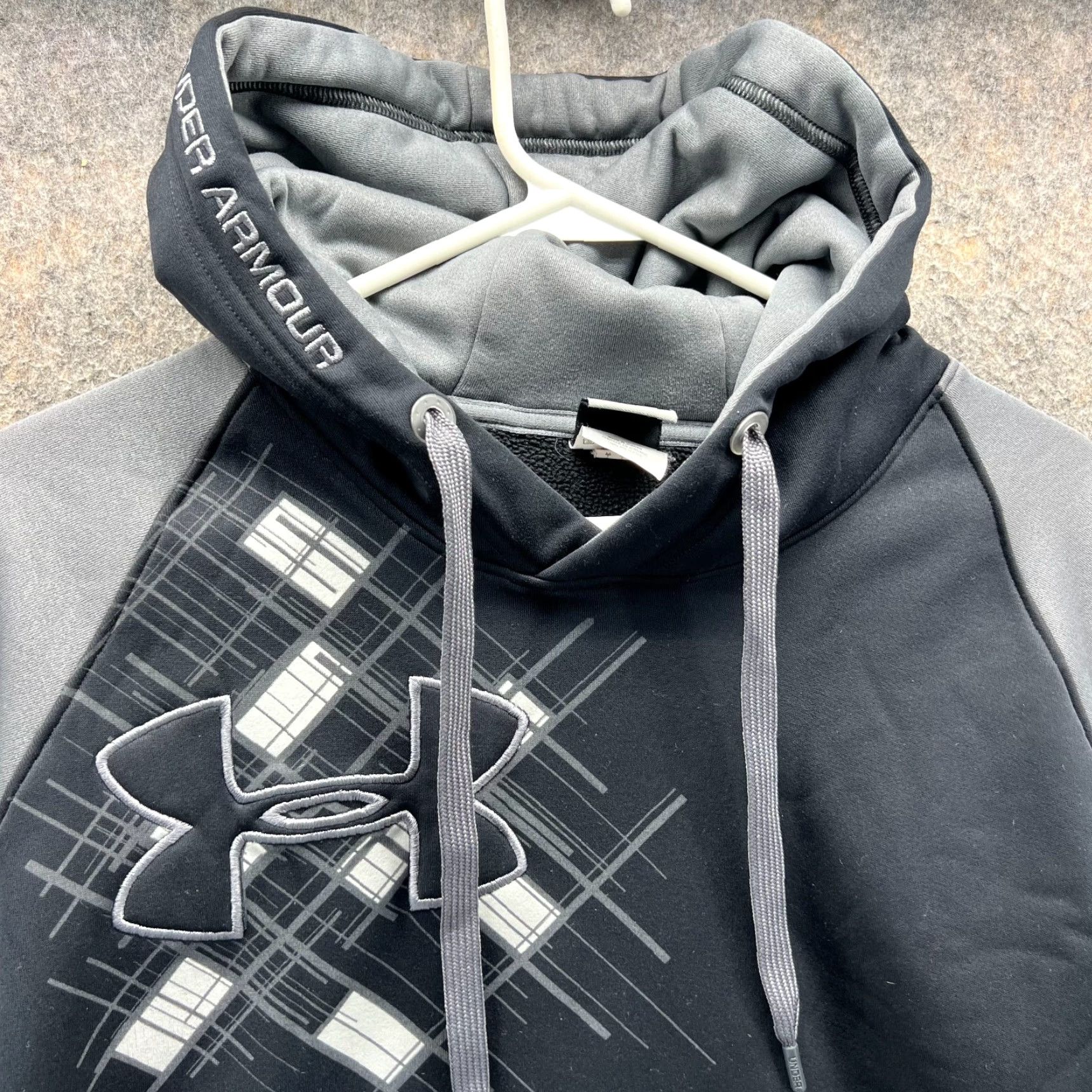 Under Armour VINTAGE Under Armour Hoodie Mens Large Black Grey Pullover Knit UA Logo Jacket Size US L / EU 52-54 / 3 - 3 Thumbnail