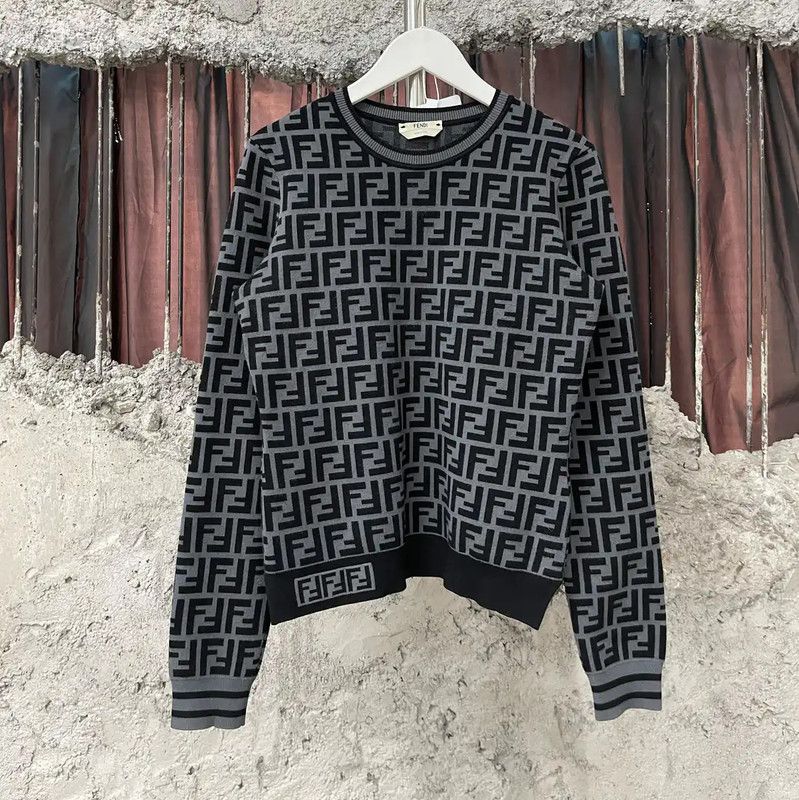 Fendi Black Long Sleeve Knit Sweater for Women 0089