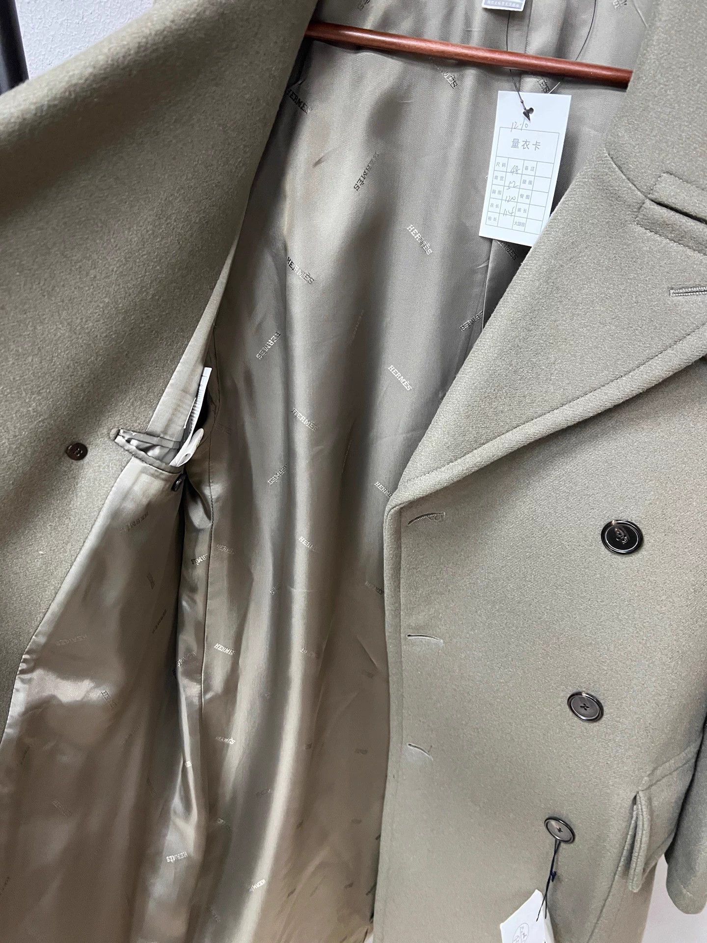 Hermes Hermes cashmere double-breasted coat with leather trim Size US M / EU 48-50 / 2 - 4 Thumbnail