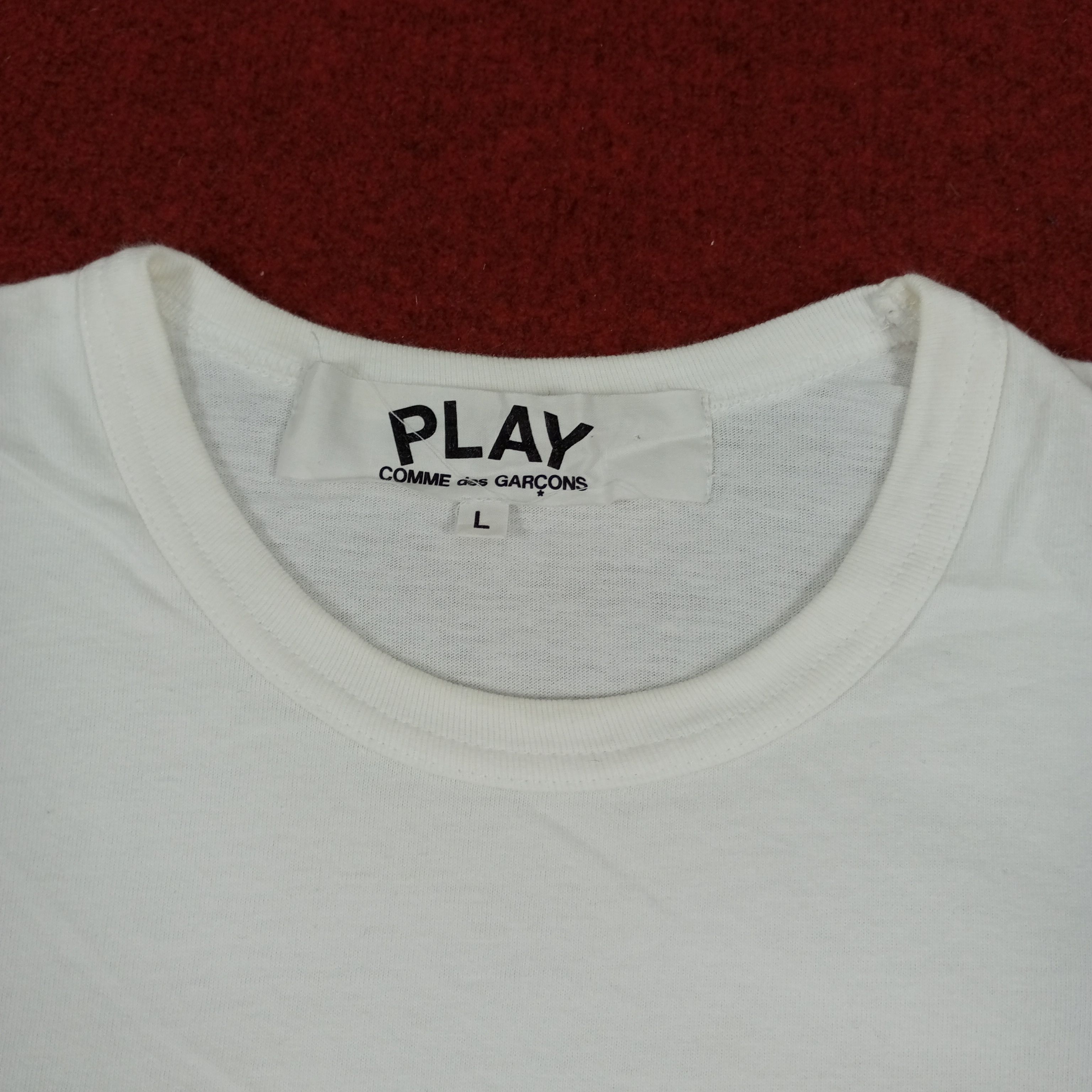 Comme des Garcons × Japanese Brand × Vintage Play Comme Des Garcons Japanese Brand Designer Tshirt Size US M / EU 48-50 / 2 - 6 Thumbnail