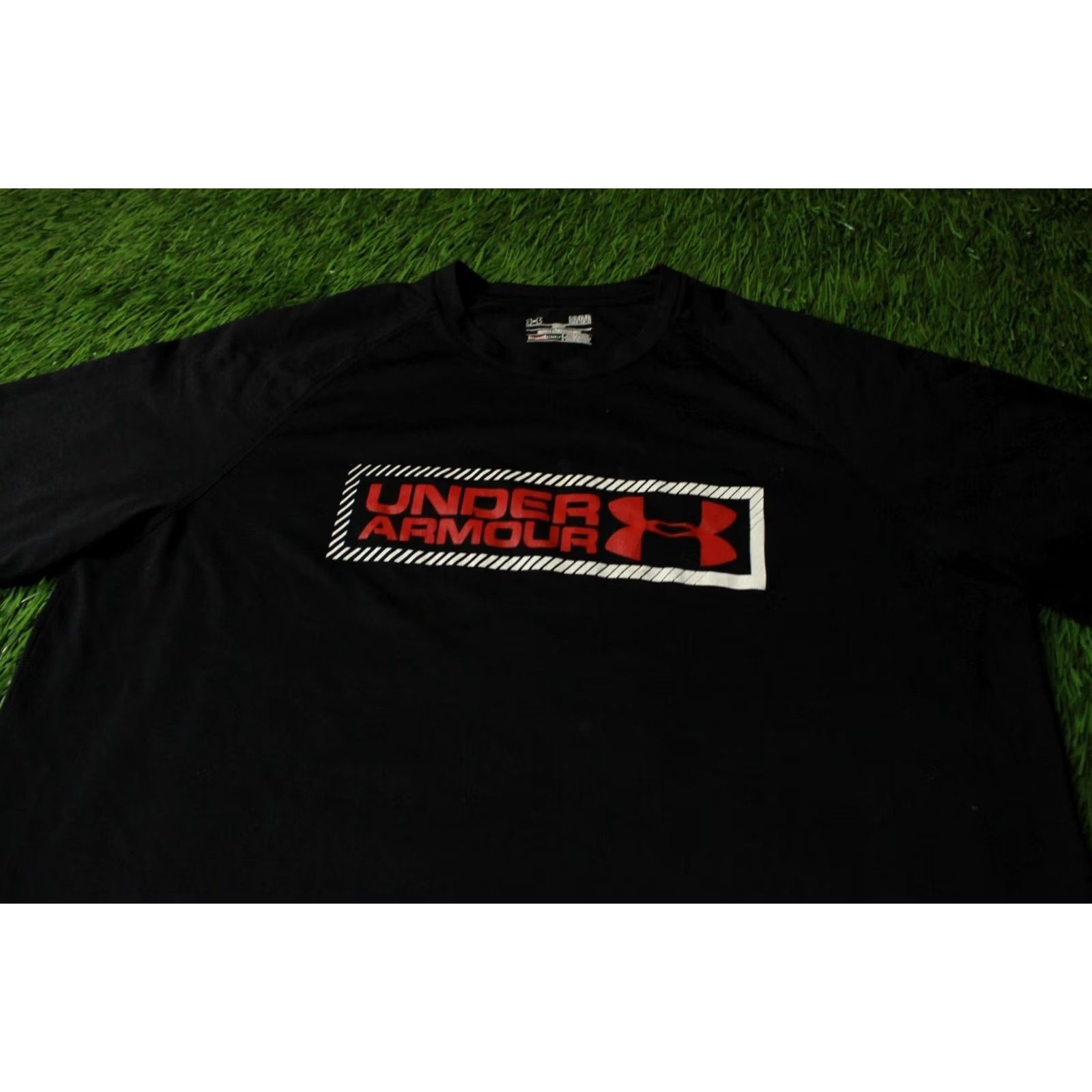 Under Armour UNDER ARMOUR HEATGEAR TRAINING COMPRESSION SHIRT JERSEY TEE L BLACK Size US L / EU 52-54 / 3 - 2 Thumbnail