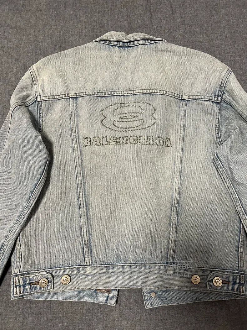 Balenciaga Balenciaga Crystal Embellished Denim Jacket Size XXS / US 00 / IT 34 - 1 Thumbnail