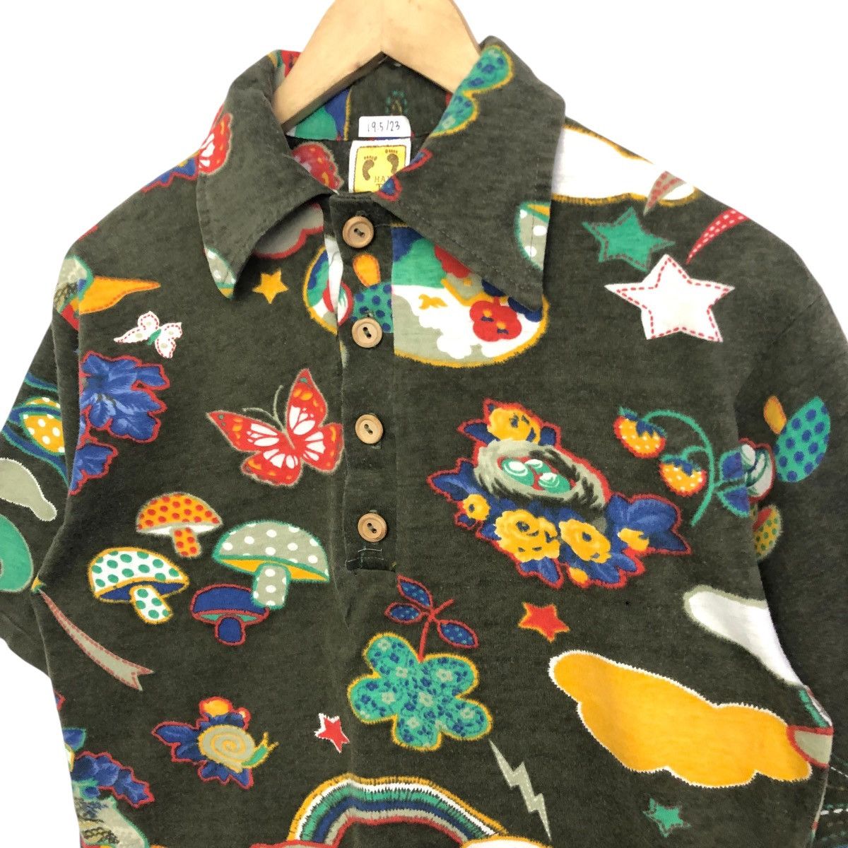 Hang Ten × Vintage *Vintage HANG TEN Full print flower n butterfly polo tee Size US M / EU 48-50 / 2 - 3 Thumbnail
