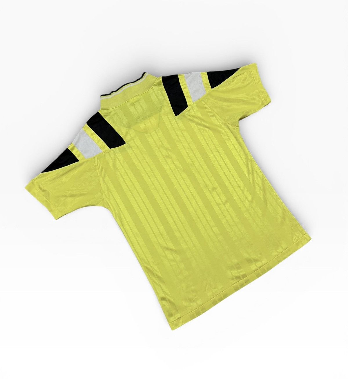 Adidas Vtg⚽️1992 Kashiwa Reysol Home Jersey Size US L / EU 52-54 / 3 - 14 Thumbnail