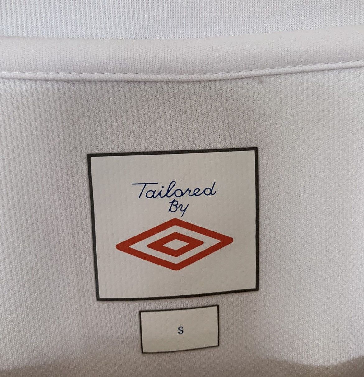 Umbro SWANSEA CITY UMBRO 2010/2011 HOME KIT SOCCER JERSEY 32RED Size US S / EU 44-46 / 1 - 2 Thumbnail