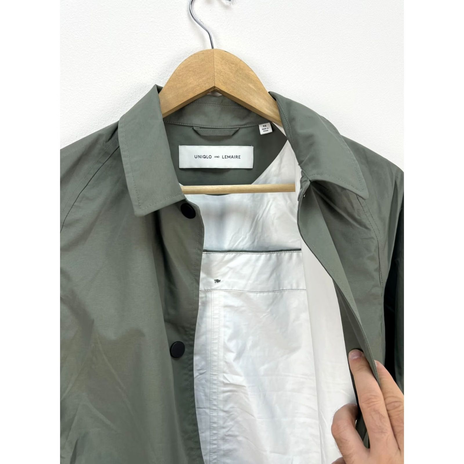 Uniqlo Uniqlo X Lemaire Rain Trench Coat Jacket Womens XS/S Olive Brown Nylon Belted Long Sleeve Snap Closure Water-Resistant Trench Coat Womens XS S Size XS / US 0-2 / IT 36-38 - 8 Thumbnail