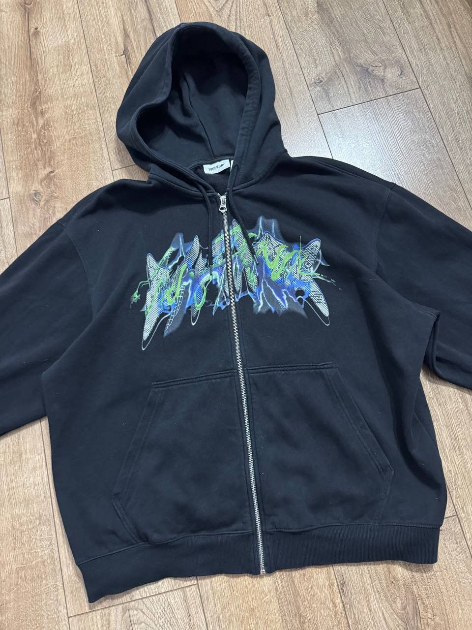 Weekday WEEKDAY Full-Zip Graphic Hoodie (Black) - Size S Size US S / EU 44-46 / 1 - 4 Thumbnail