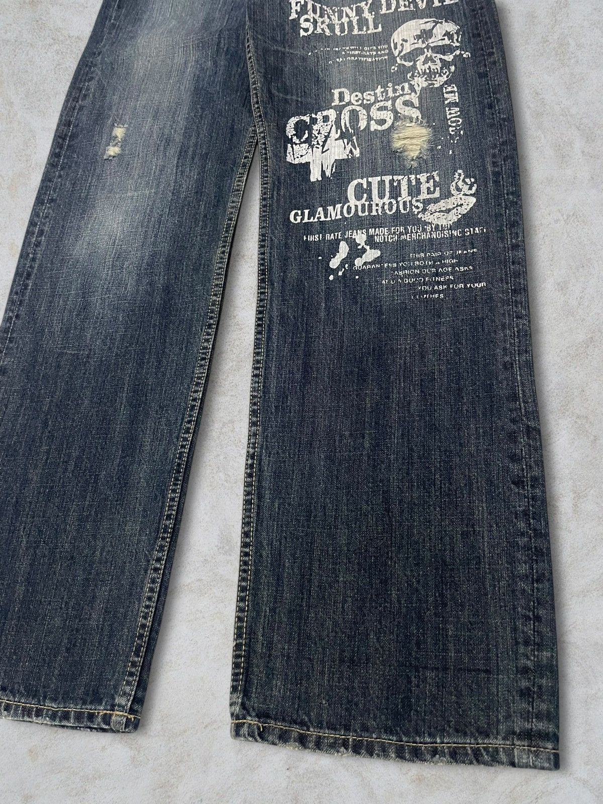 Skull Jeans by an Alchemist Vintage Japanese Skull Cross Printed Distressed Washed Jeans Size US 32 / EU 48 - 4 Thumbnail