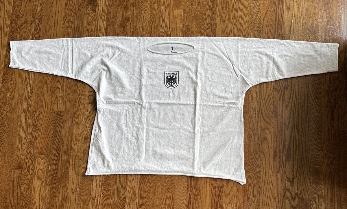 Gosha Rubchinskiy × Kanye West × Yeezy Size 2 Yeezy Vultures Long T White Tee Shirt Yzy Tour (Flaw) Size US L / EU 52-54 / 3 - 2 Thumbnail