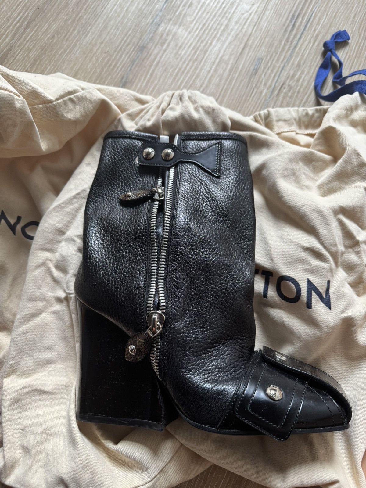 Louis Vuitton Louis Vuitton buckle boot Size US 7 / IT 37 - 1 Thumbnail
