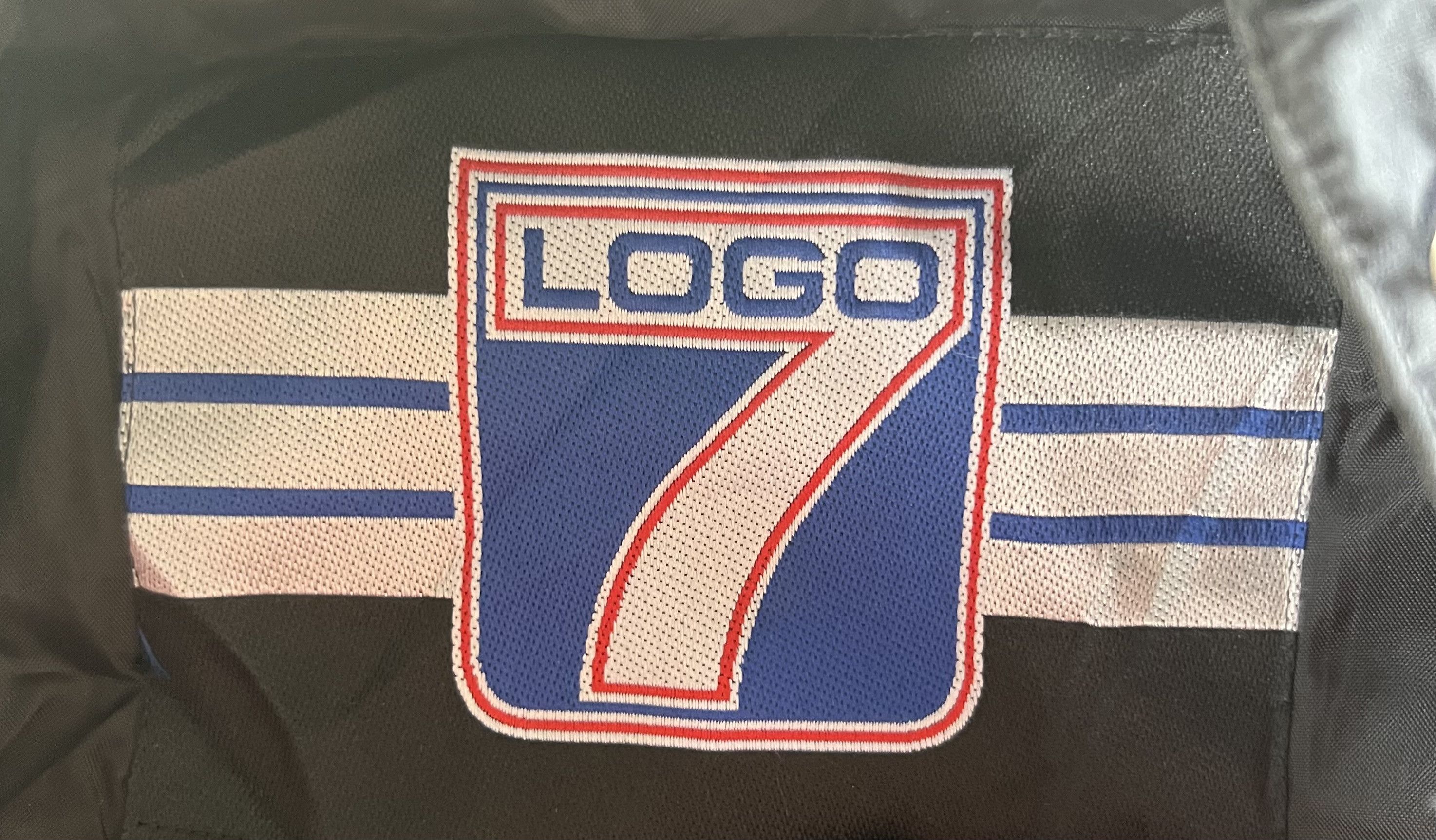 Logo 7 🔥Very Rare Raiders Logo 7 Puffer Hoodies Jacket Size US XXL / EU 58 / 5 - 10 Thumbnail