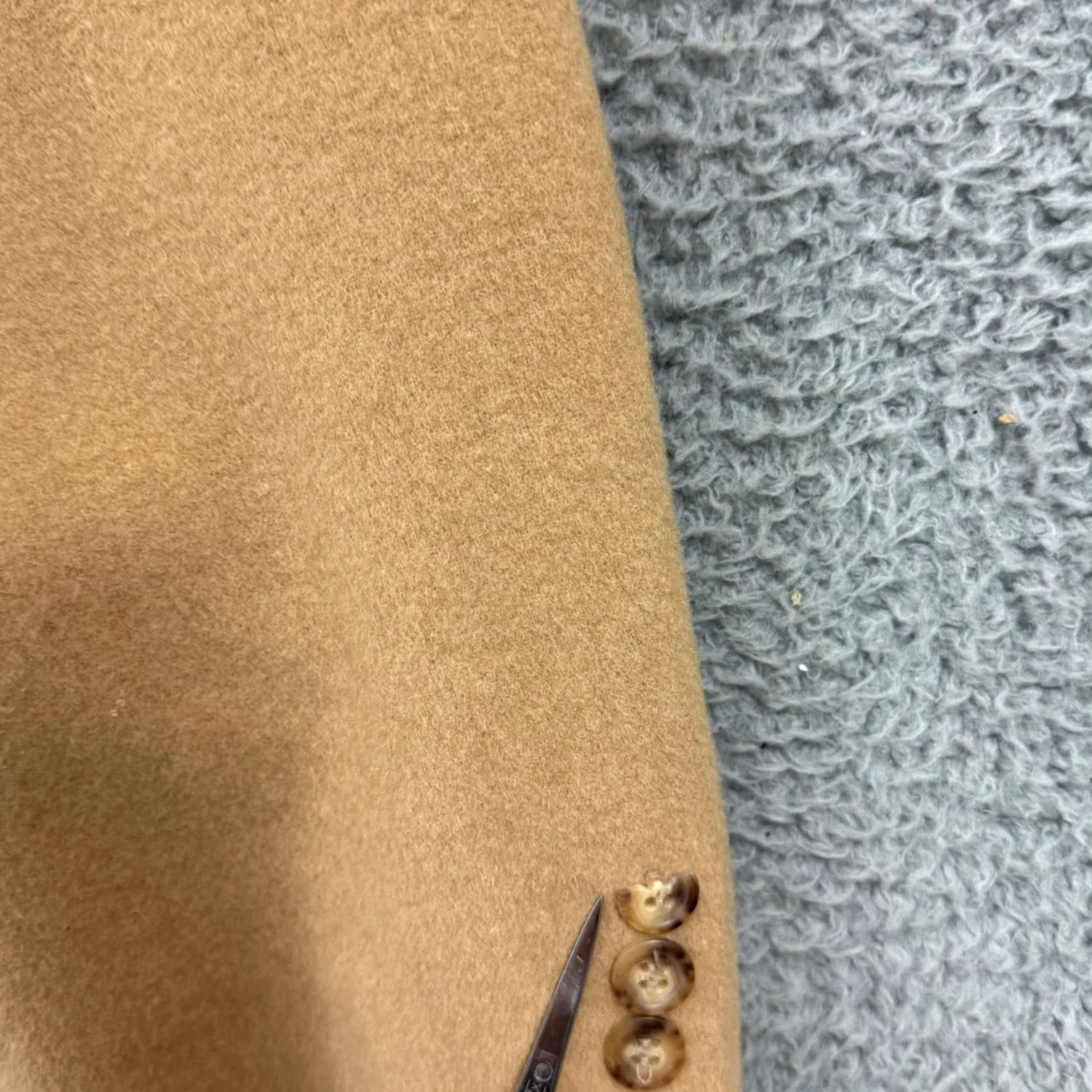 Brooks Brothers Brooks Brothers Blazer Mens 41 Reg Beige Camel Hair Coat Career Jacket 90s City Classic Designer Notch Single-Breasted Two-Button Regular Mens Size 42R - 6 Thumbnail
