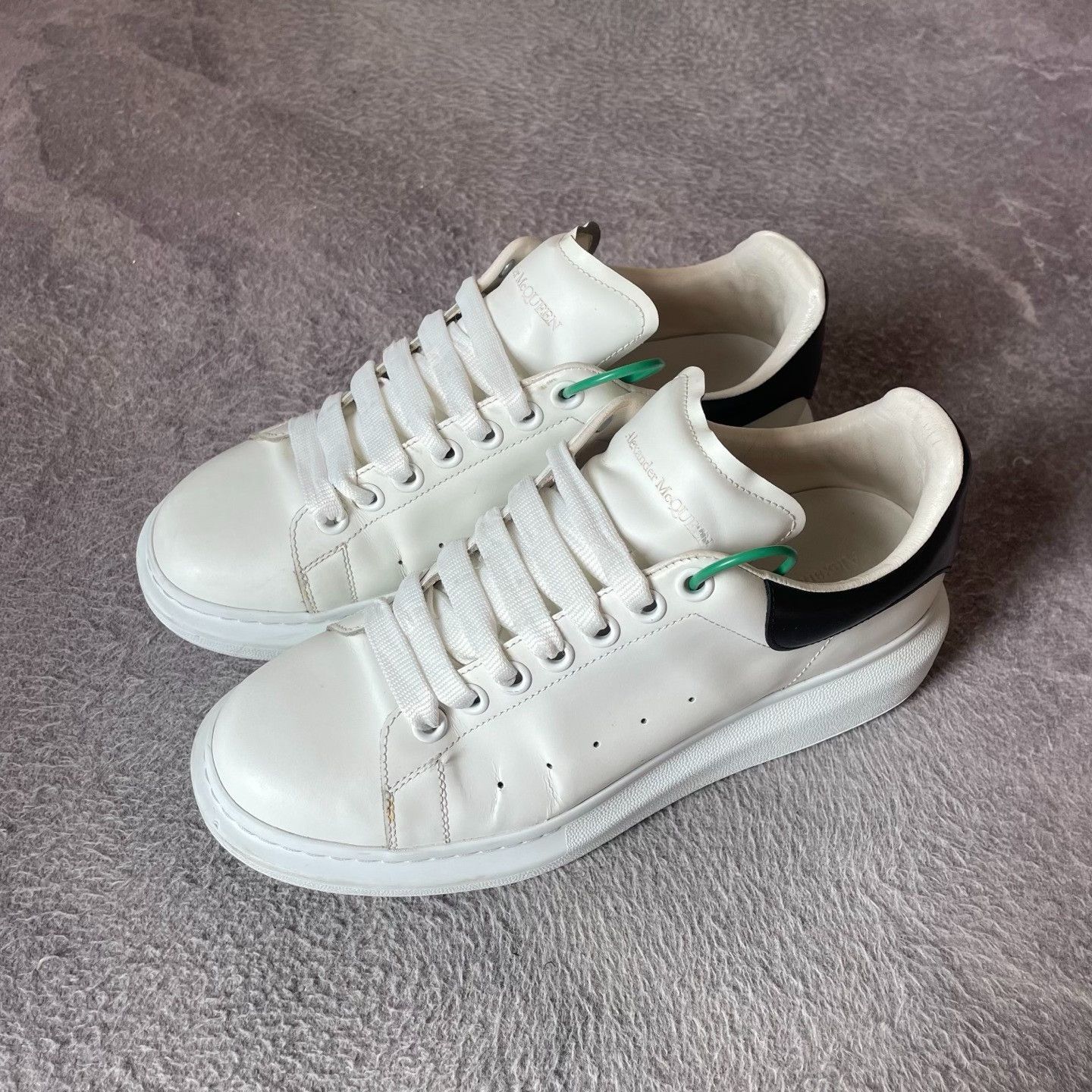 Alexander McQueen Alexander McQueen White Lowtop Sneakers 41 Men Size US 8.5 / EU 41-42 - 1 Thumbnail