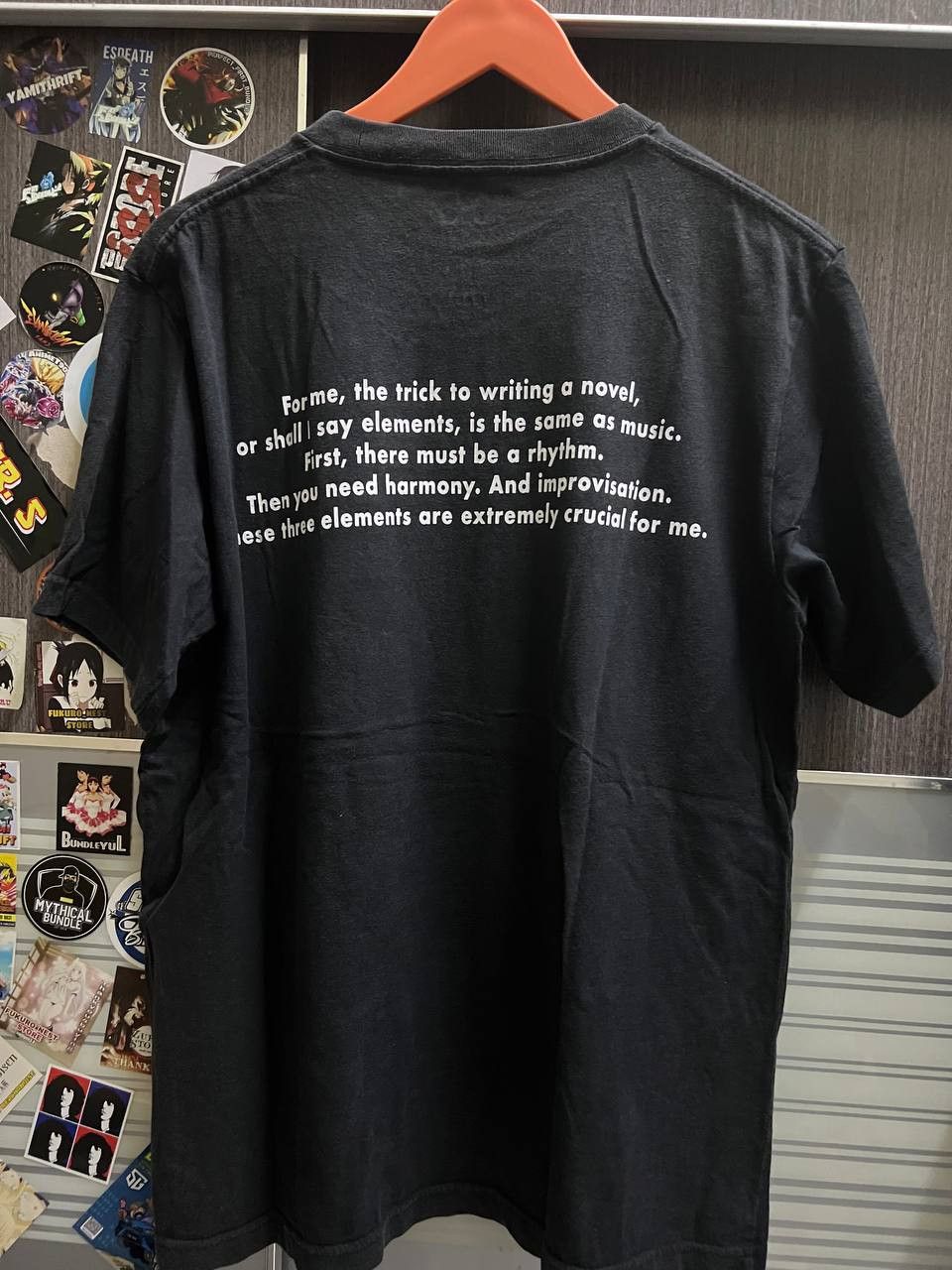 Uniqlo UNIQLO HARUKI MURAKAMI RADIO Size US L / EU 52-54 / 3 - 3 Thumbnail