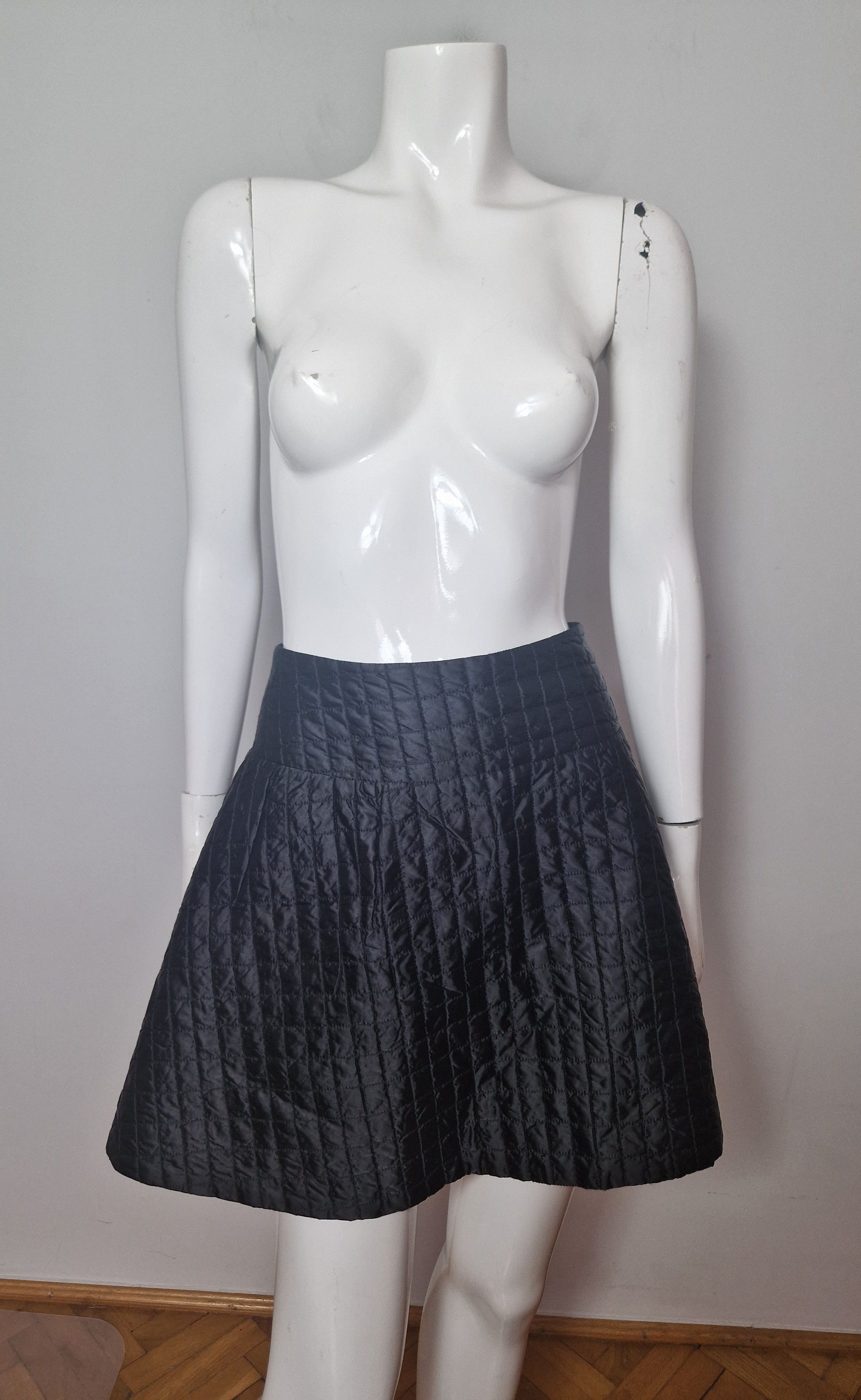 Prada Prada skirt Size 27" / US 4 / IT 40 - 2 Thumbnail