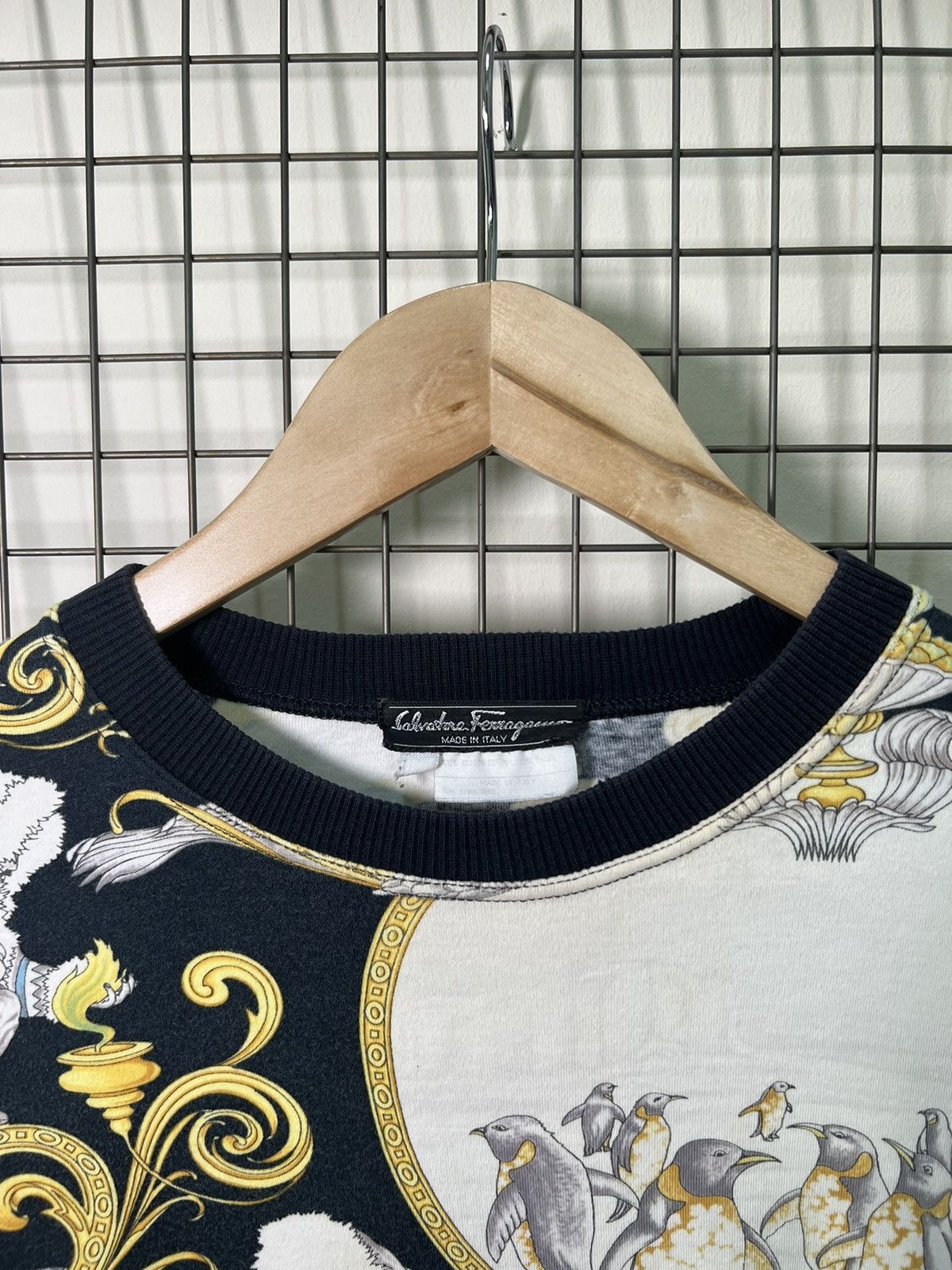 Salvatore Ferragamo × Vintage 🚨Final Drop🚨Vintage Salvatore Ferragamo Fullprint Sweatshirt Size S / US 4 / IT 40 - 3 Thumbnail