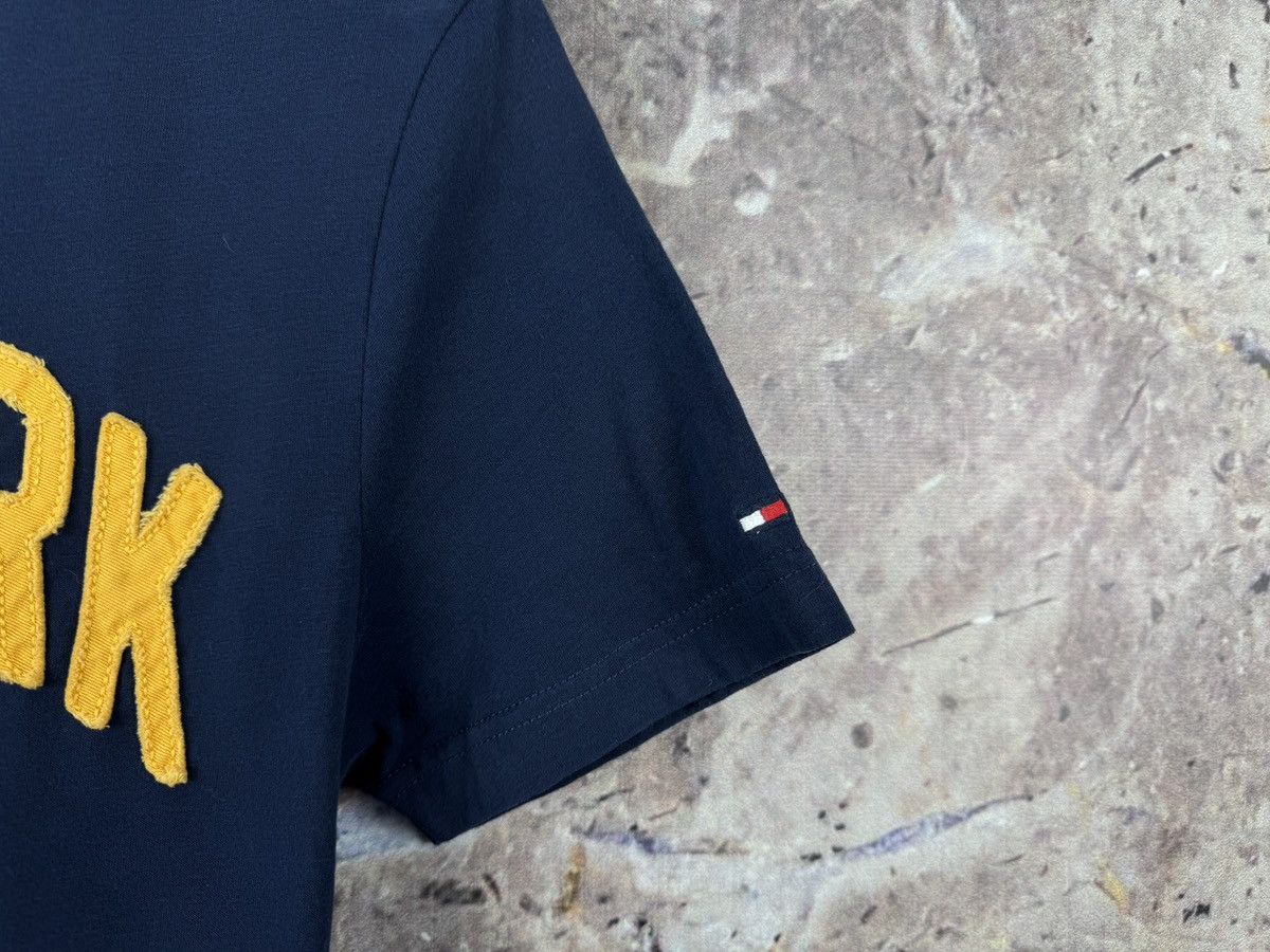 Designer × Tommy Hilfiger Men’s Tommy Hilfiger New York T-Shirt Size Small Size US S / EU 44-46 / 1 - 5 Thumbnail