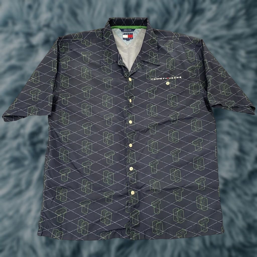 Tommy Hilfiger VINTAGE Tommy Hilfiger Shirt Adult Extra Large XL All Over Print Button Up Blue Y2K Size US XL / EU 56 / 4 - 1 Thumbnail