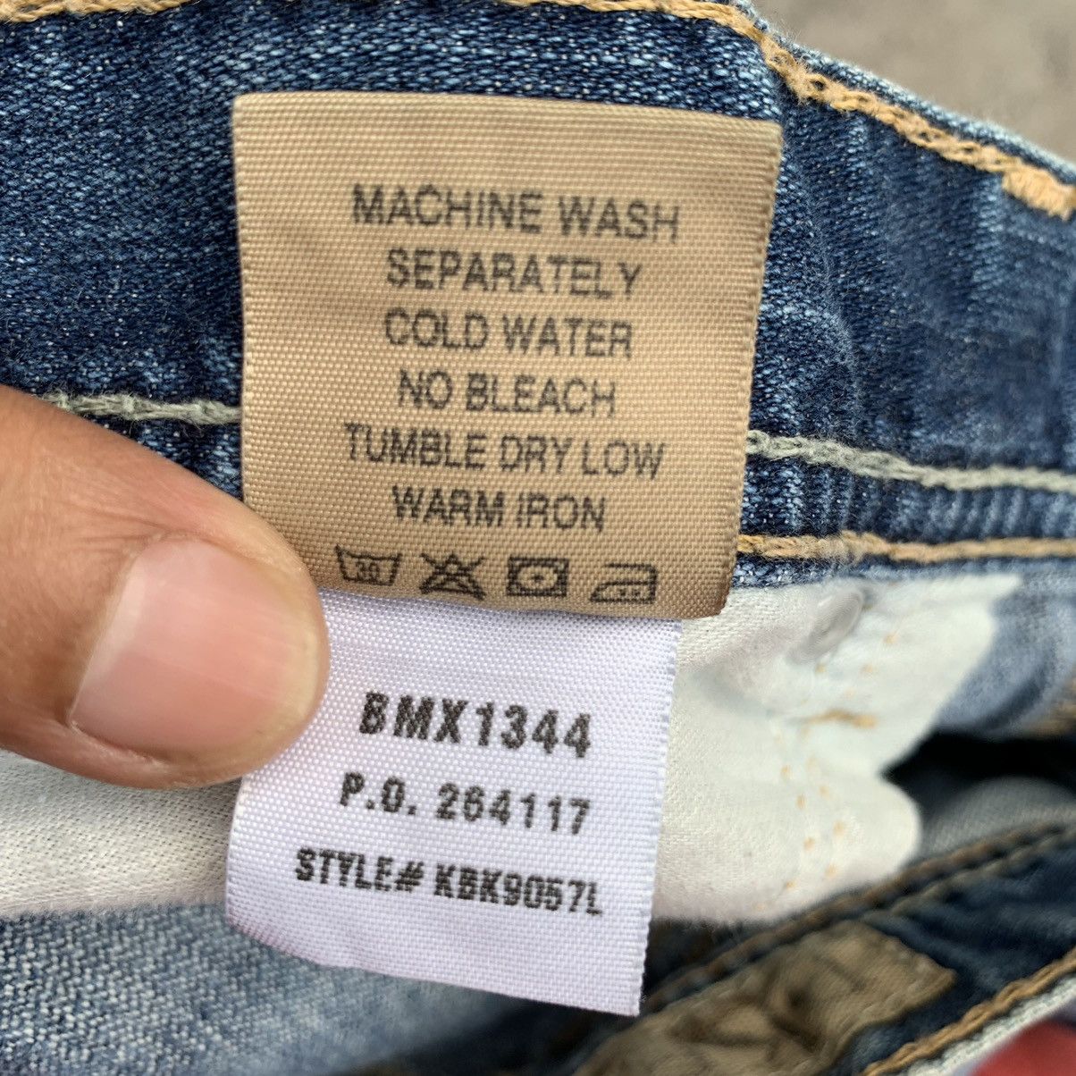 Japanese Brand Vintage BKE Bullet Shot Hole Distressed Denim W34 Size US 34 / EU 50 - 16 Thumbnail