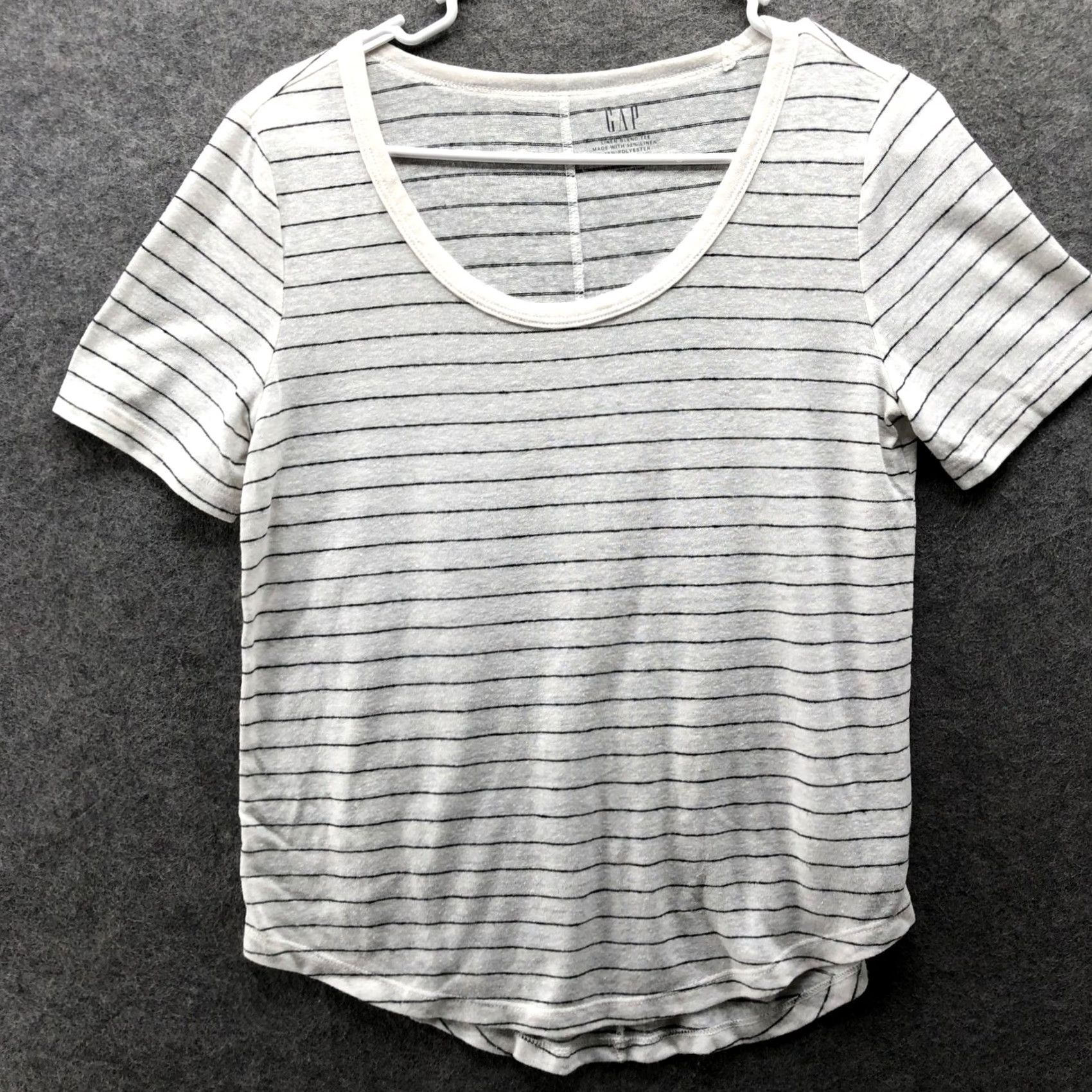 Gap Gap Linen Blend Tee Womens S White Black Striped Short Sleeve Scoop Neck Size 28" / US 6 / IT 42 - 2 Thumbnail