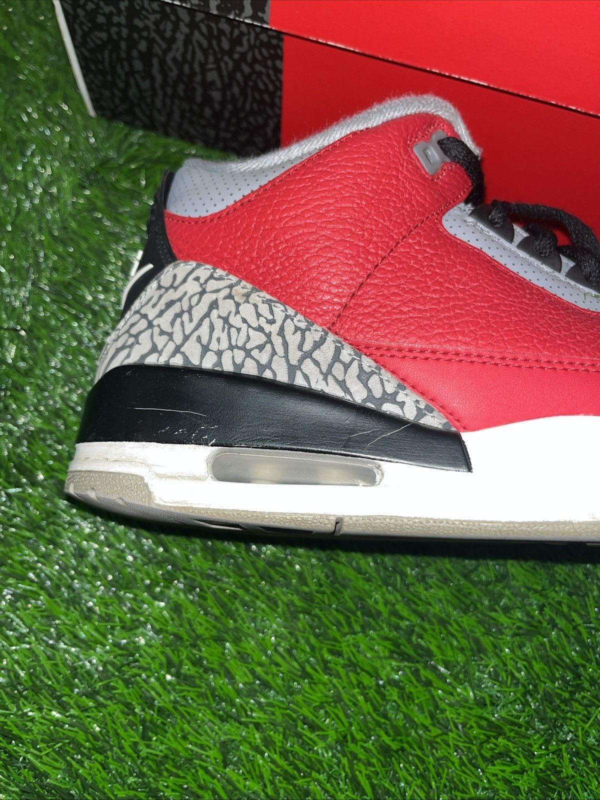 Jordan Brand Jordan 3 Fire Red SE Unite Size US 9 / EU 42 - 13 Thumbnail