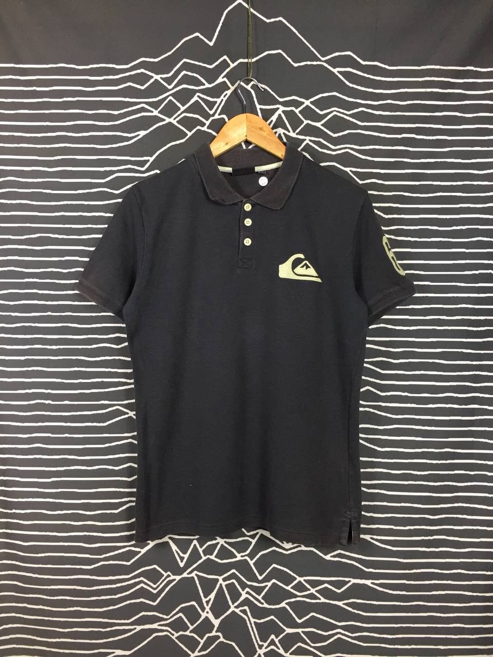 Quiksilver Quiksilver Embroidered Logo Streetwear Surfwear Polo Tee Size US M / EU 48-50 / 2 - 1 Thumbnail