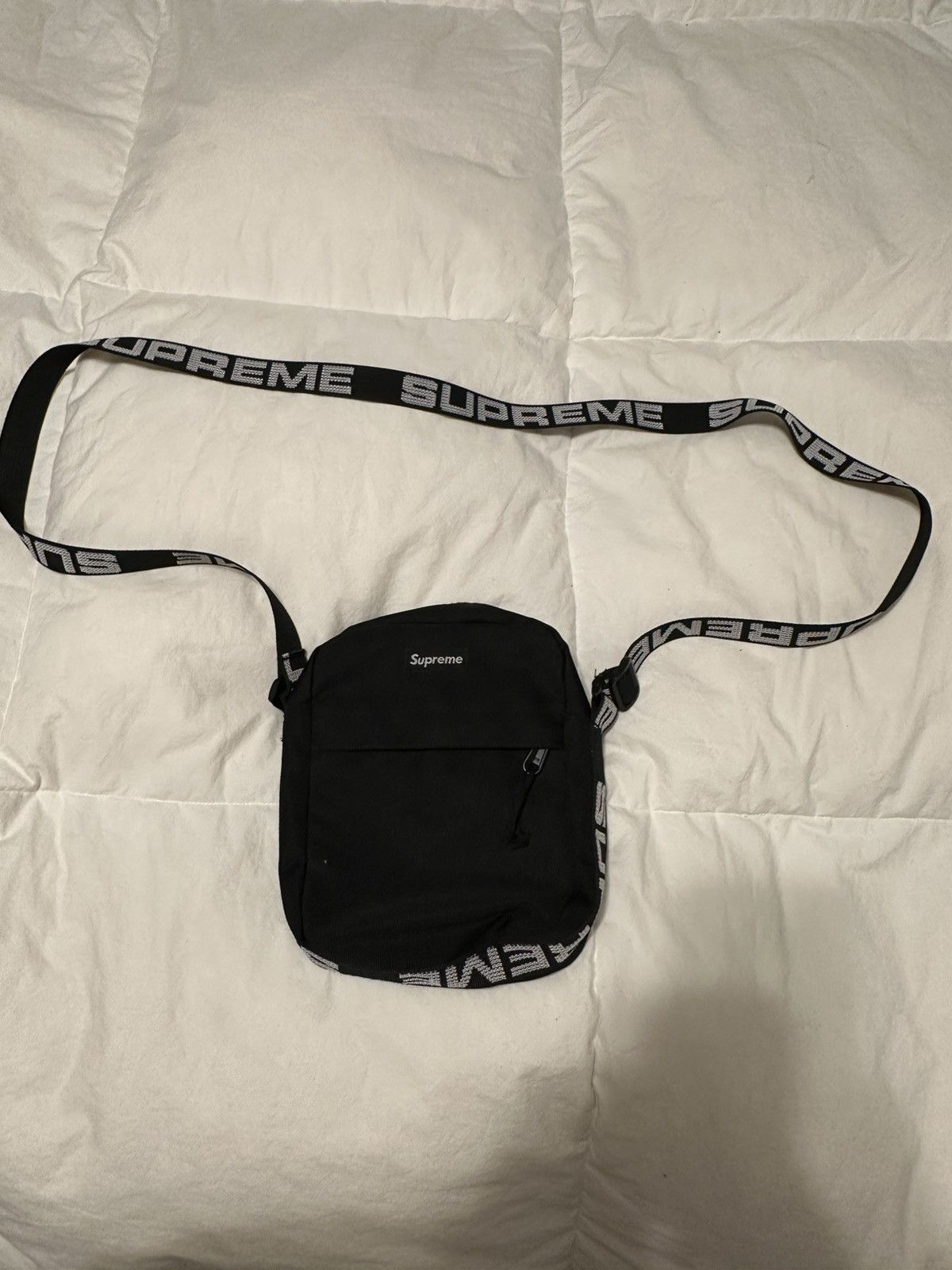 Supreme Supreme 17fw Shoulder Bag Black Grailed