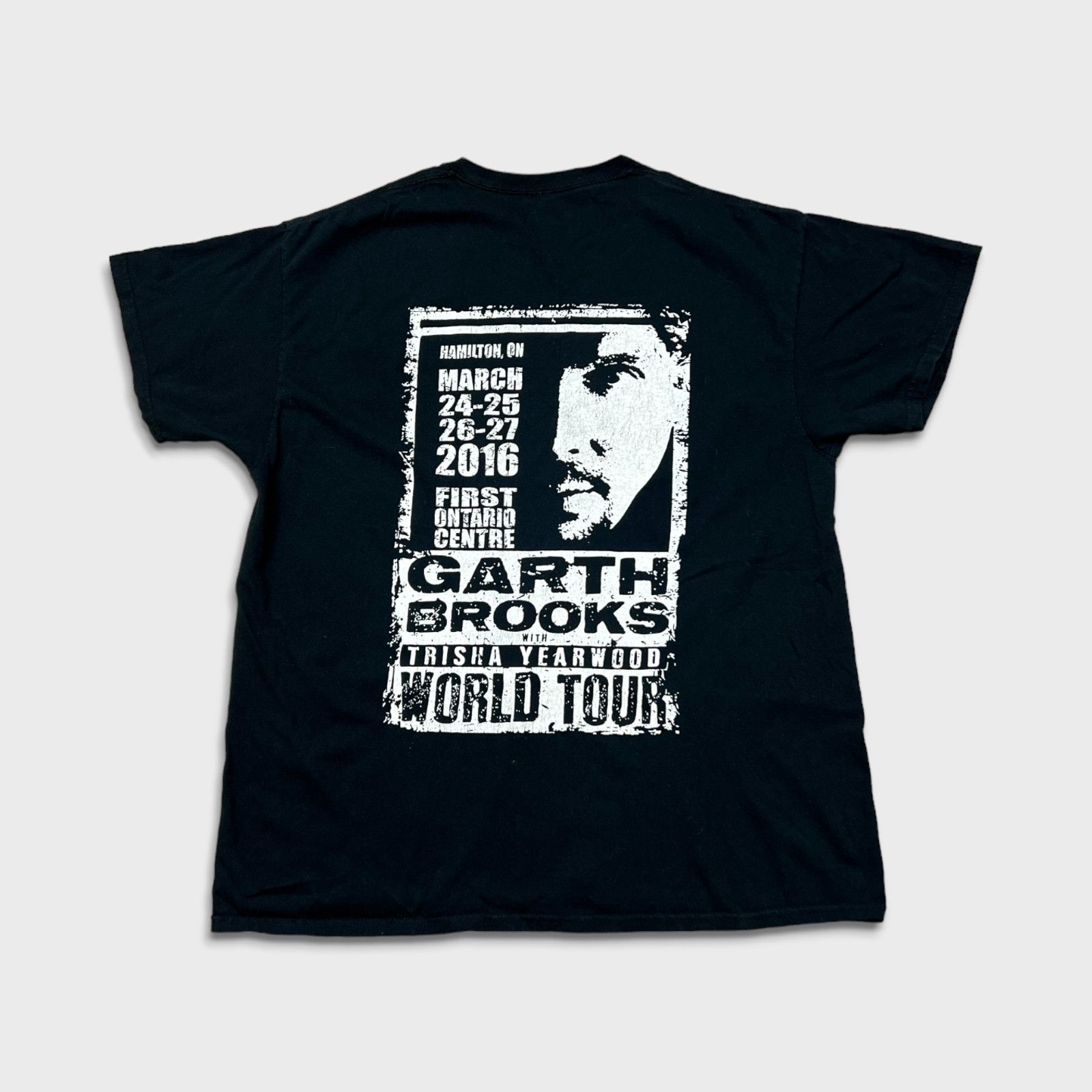 Band Tees × Vintage 2016 Garth Brooks T Shirt XL World Tour Short Sleeve Tee Size US XL / EU 56 / 4 - 3 Thumbnail