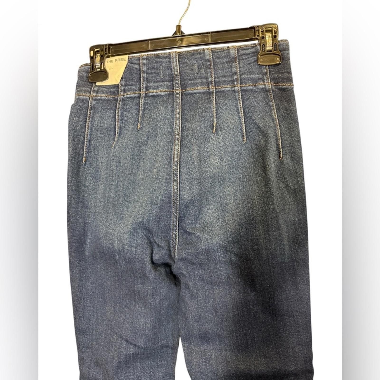 Free People We The Free Jayde Crop Flare Night Sky Wash Jeans sz 28 Size 28" / US 6 / IT 42 - 5 Thumbnail