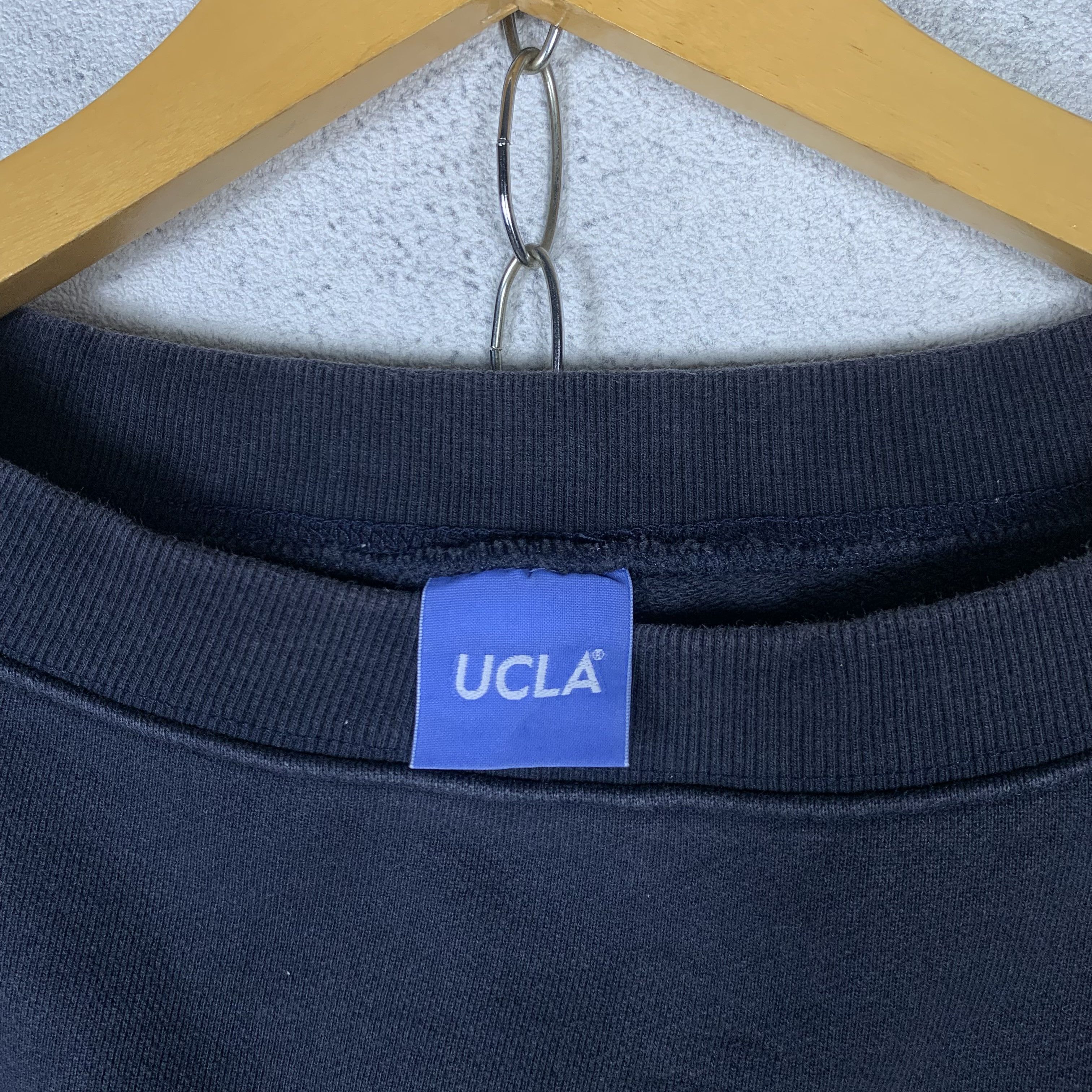 Vintage Vintage Property of UCLA Athletic Dept Sweatshirt Crewneck Size US M / EU 48-50 / 2 - 3 Thumbnail