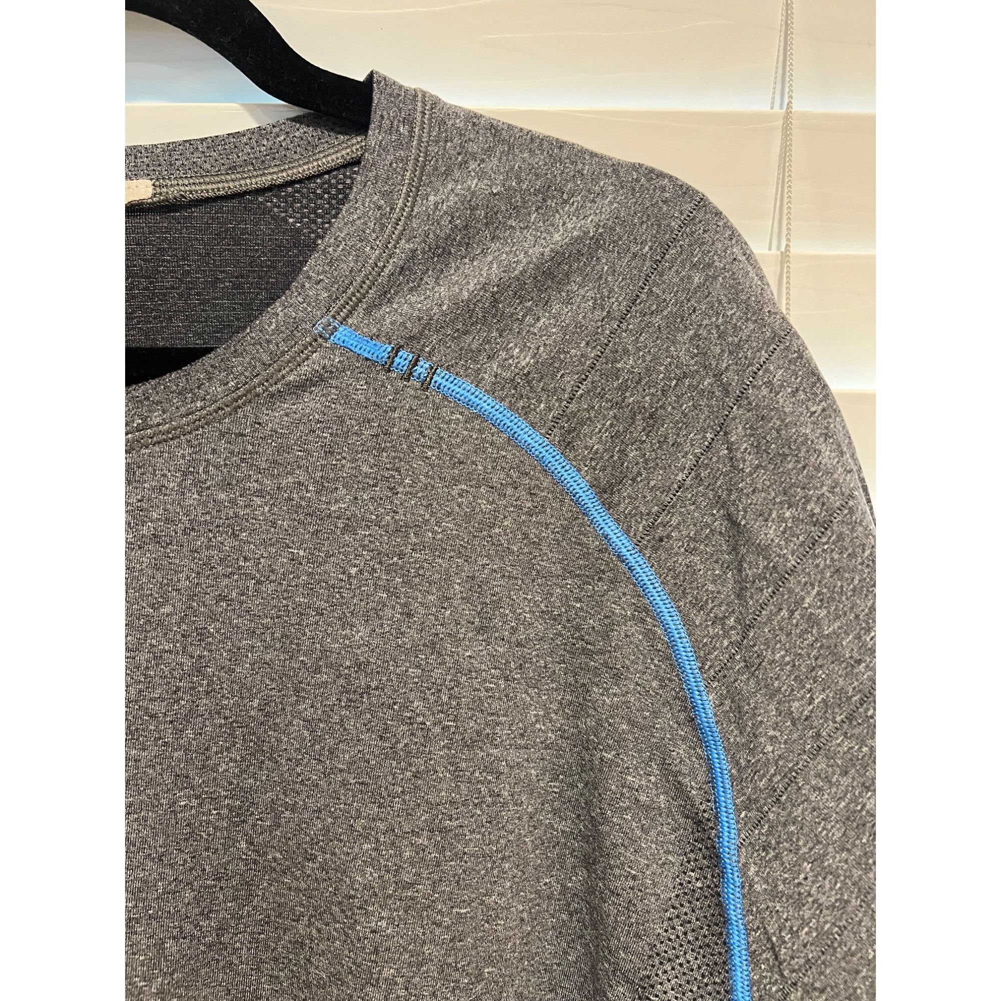 Lululemon Lululemon Metal Vent Shirt - Size XXL Size US XXL / EU 58 / 5 - 2 Thumbnail
