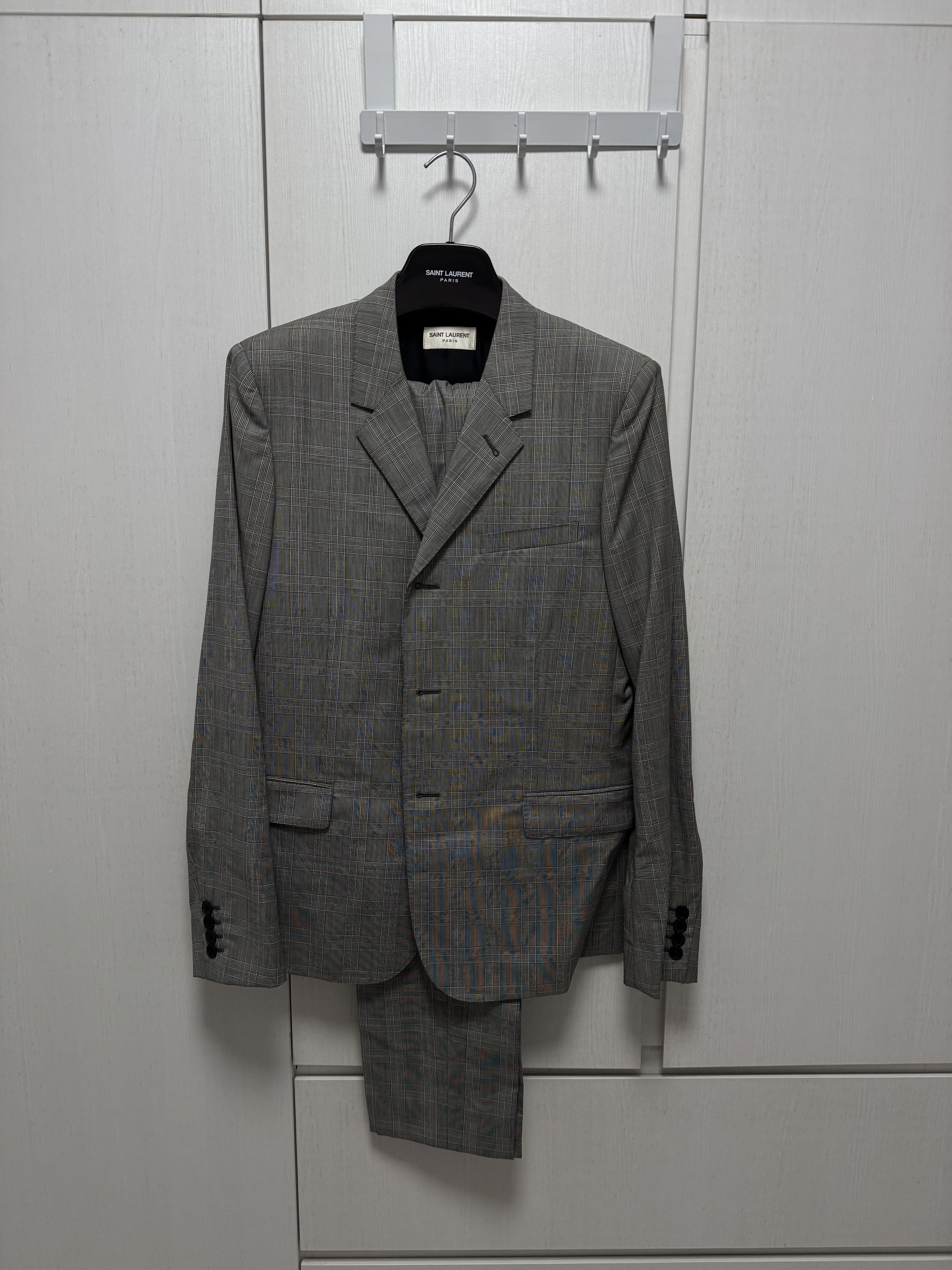 Saint Laurent Paris Saint Laurent 2012 Light Grey Prince of Wales 3 Button Suit Size 48R - 1 Thumbnail