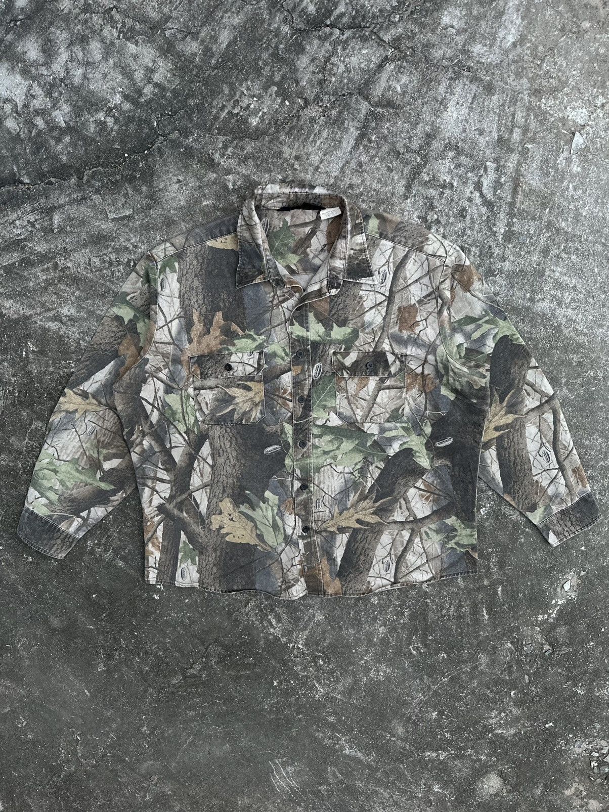 Crazy Vintage Carhartt Style Faded Realtree Camo Shirt