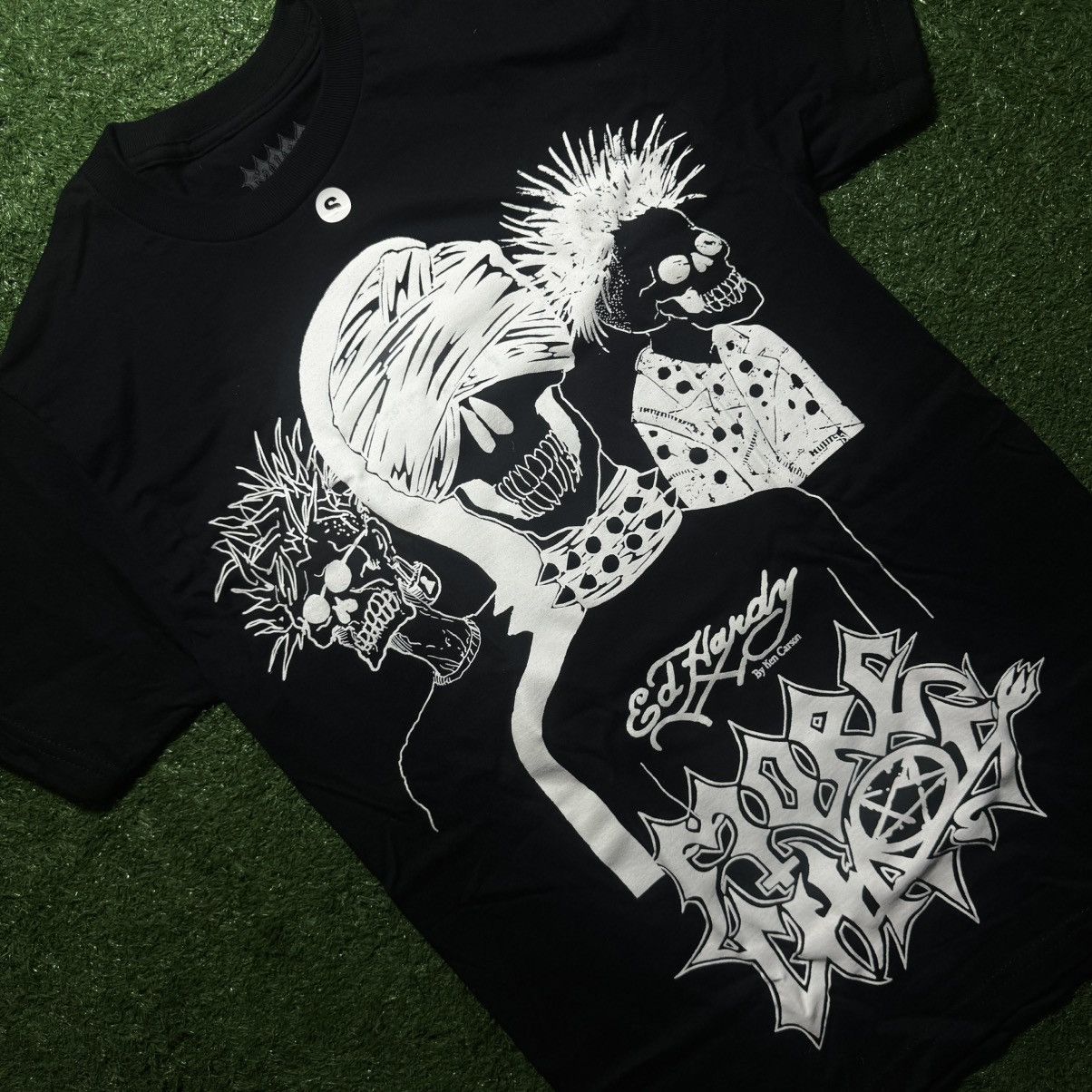 Ed Hardy × Ken Carson KEN CARSON X ED HARDY “ MORE CHAOS “ & FRIENDS BOX SET MERCH Size US S / EU 44-46 / 1 - 4 Thumbnail