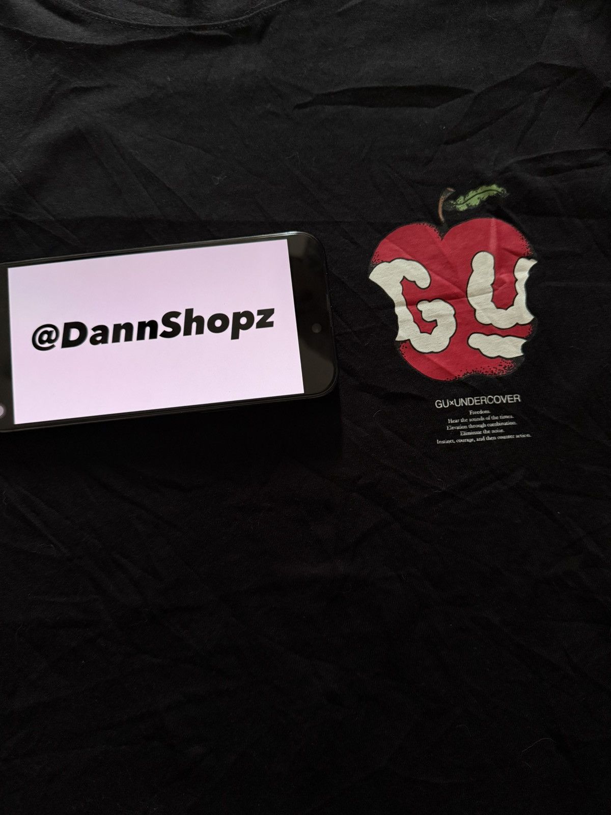 Undercover ‼️RARE‼️ Undercover X GU Jun Takahashi Apple Tee Size US M / EU 48-50 / 2 - 5 Thumbnail