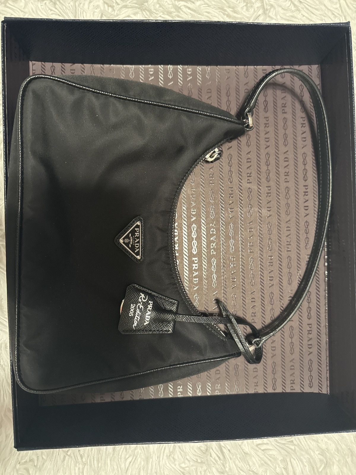 Prada Bag Re Edition 2000 | Grailed
