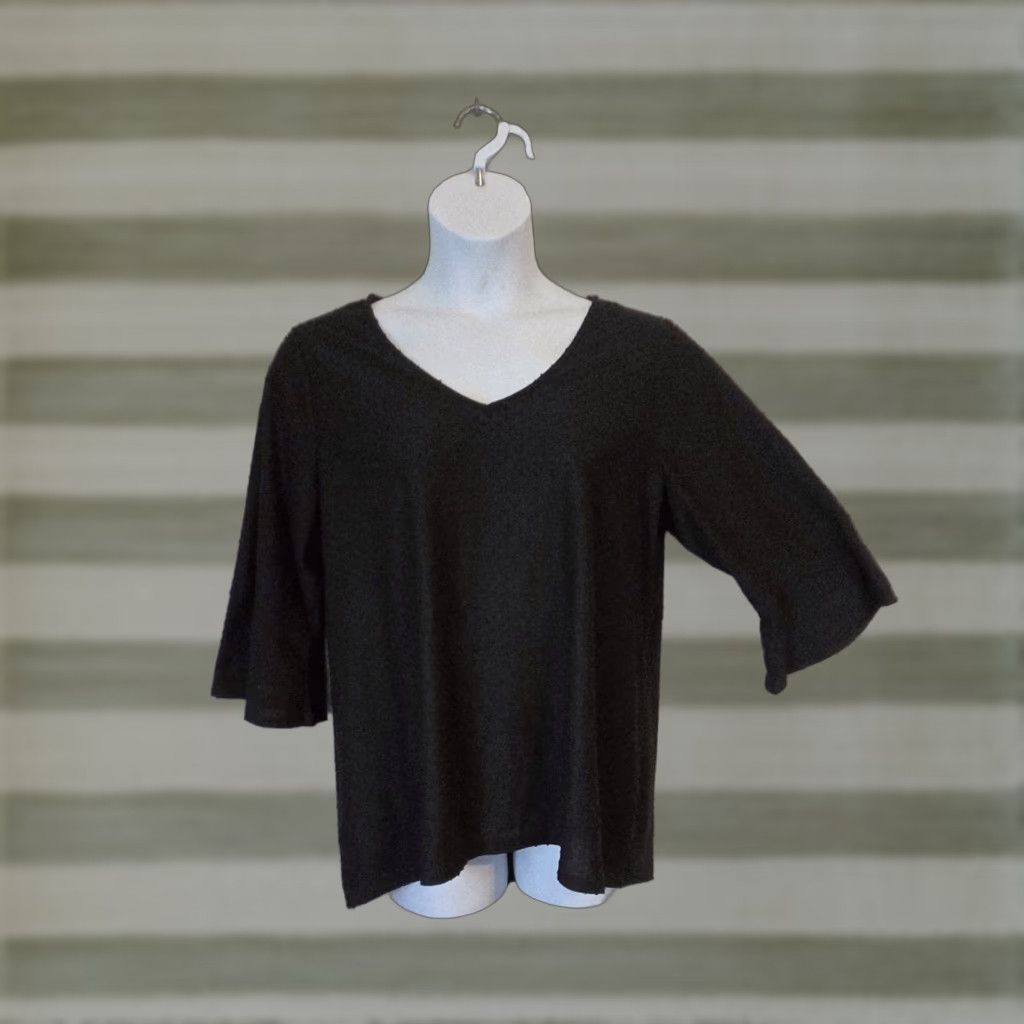 Vintage Rose + Olive Black Swiss Dot Bell Sleeve Tunic Top 1X Plus Size Womens Blouse V-Neck Dressy Casual Tunic Shirt Bell Sleeve 3/4 Sleeve Black Womens 1X Size XL / US 12-14 / IT 48-50 - 1 Thumbnail