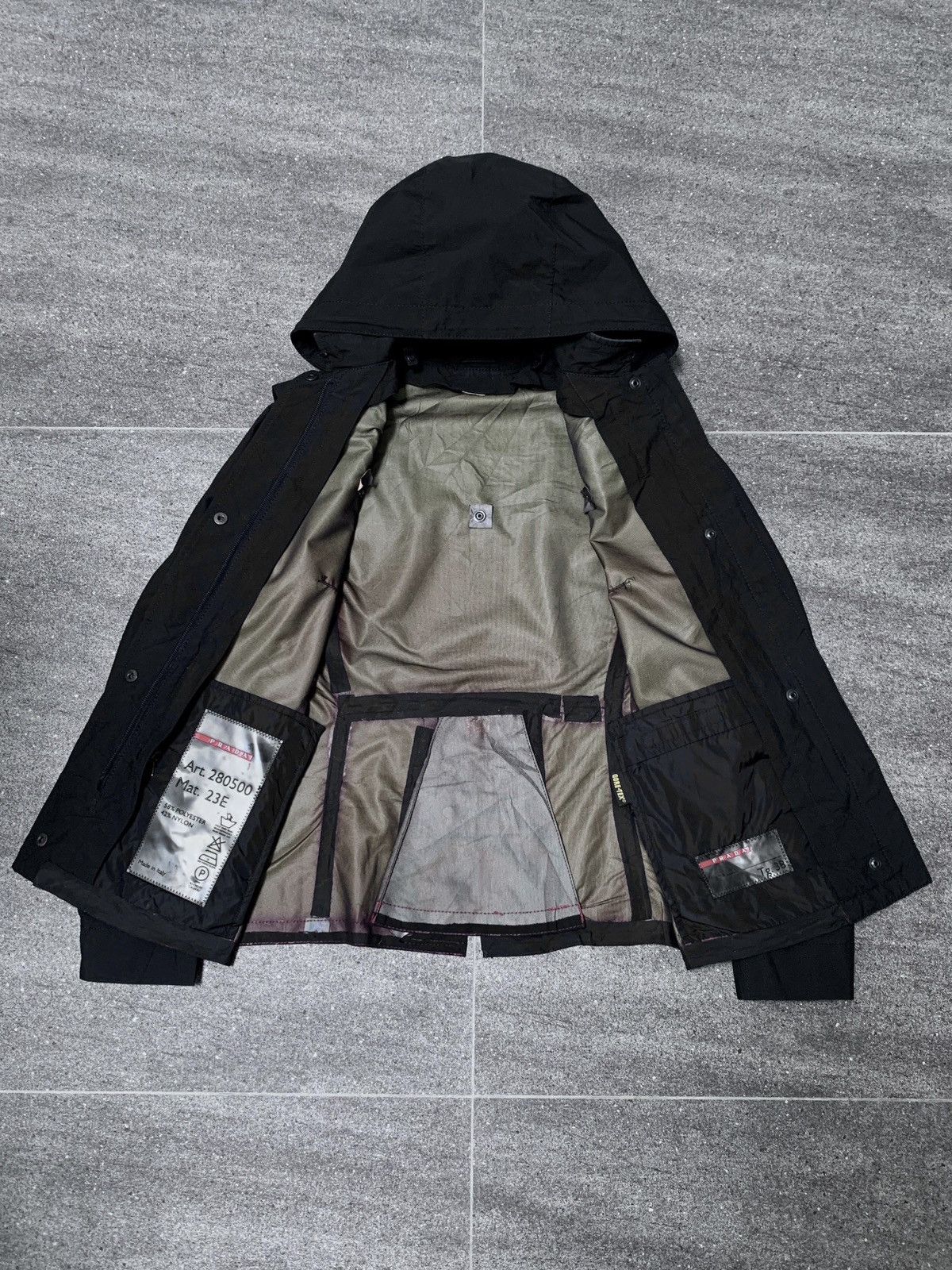 Prada 2000s Red Tab Goretex Detachable Jacket Size XS / US 0-2 / IT 36-38 - 8 Thumbnail