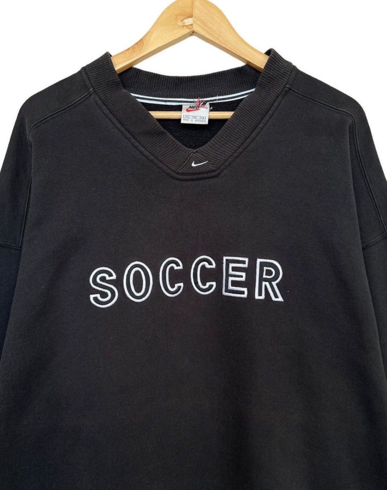 Nike Vintage Y2K Nike Soccer Centre Pullover Thrashed Sweatshirt Size US XXL / EU 58 / 5 - 2 Thumbnail