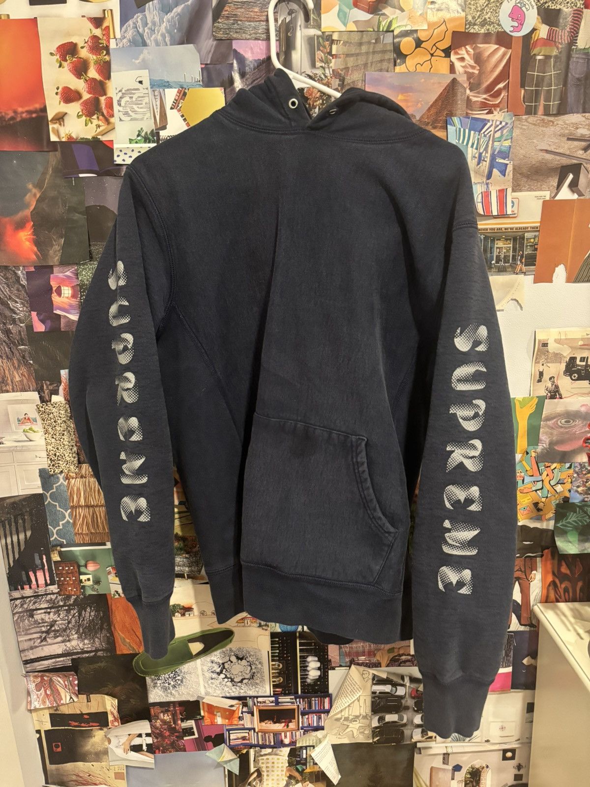 Supreme Supreme Gradient Sleeve Hoodie FW 18 Navy Color Way Medium Size US M / EU 48-50 / 2 - 2 Thumbnail