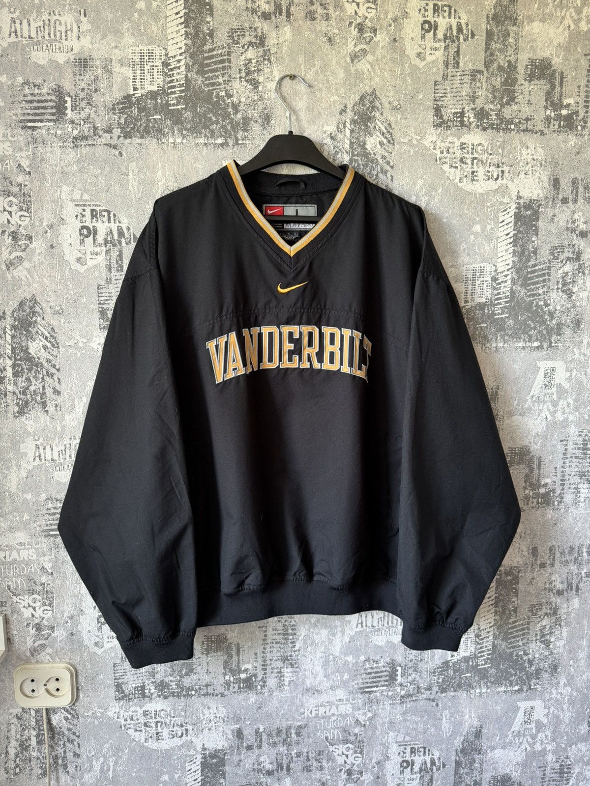 Nike Vintage Nike Crewneck Size US XL / EU 56 / 4 - 2 Thumbnail