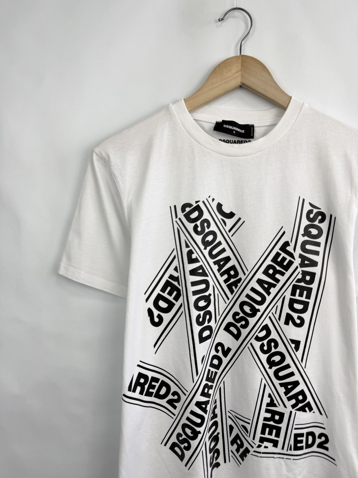 Dsquared2 🇮🇹 Y2K Dsquared2 Asymmetric Print T-Shirt Rare Retro Hype Size US S / EU 44-46 / 1 - 3 Thumbnail