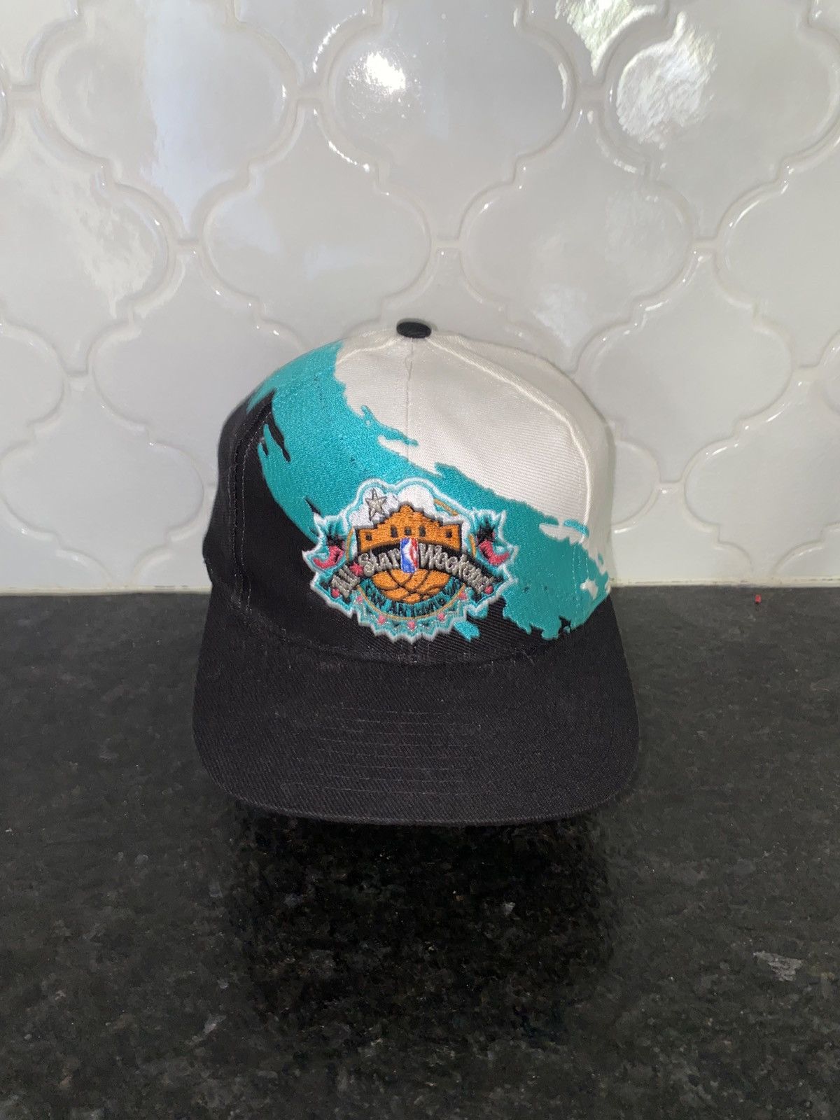 Logo Athletic Vintage Logo athletic San Antonio NBA all star splash hat Size ONE SIZE - 1 Thumbnail