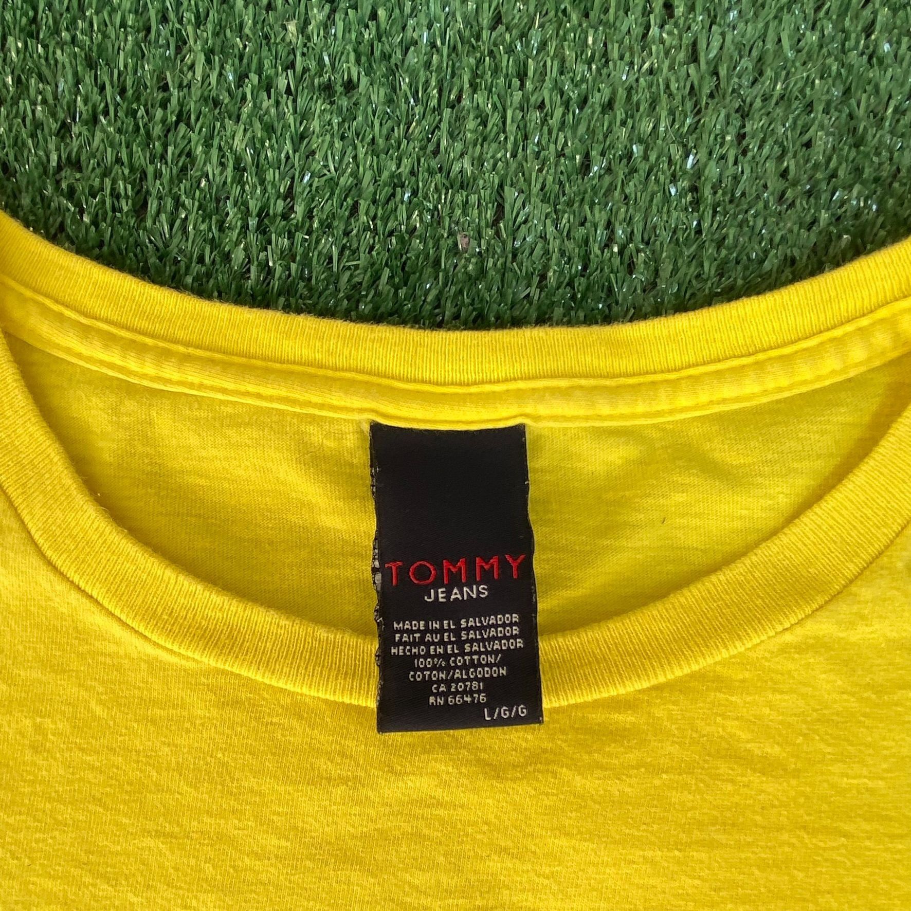 Tommy Hilfiger Vintage Y2K Tommy Hilfiger Jeans Shirt Retro Yellow Logo Tee Size US L / EU 52-54 / 3 - 4 Thumbnail
