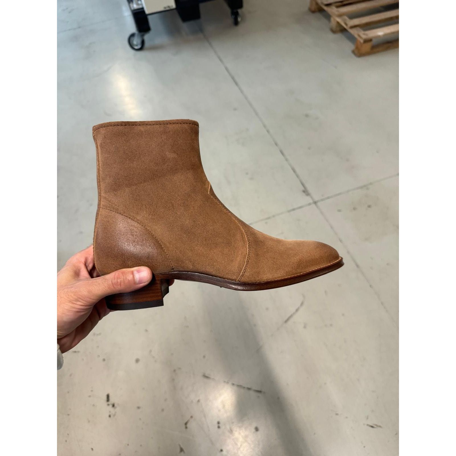 Saint Laurent Paris o1alsimx924 Q:2 / 669285 Wyatt Chelsea Suede Boots in Brown Size US 7 / EU 40 - 15 Thumbnail