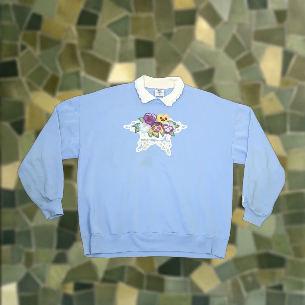 Jerzees VINTAGE Jerzees Sweatshirt 3X Blue Floral Embroidered Basket of Pansies Pullover Womens 80s 90s Size XXL / US 16-18 / IT 52-54 - 1 Thumbnail