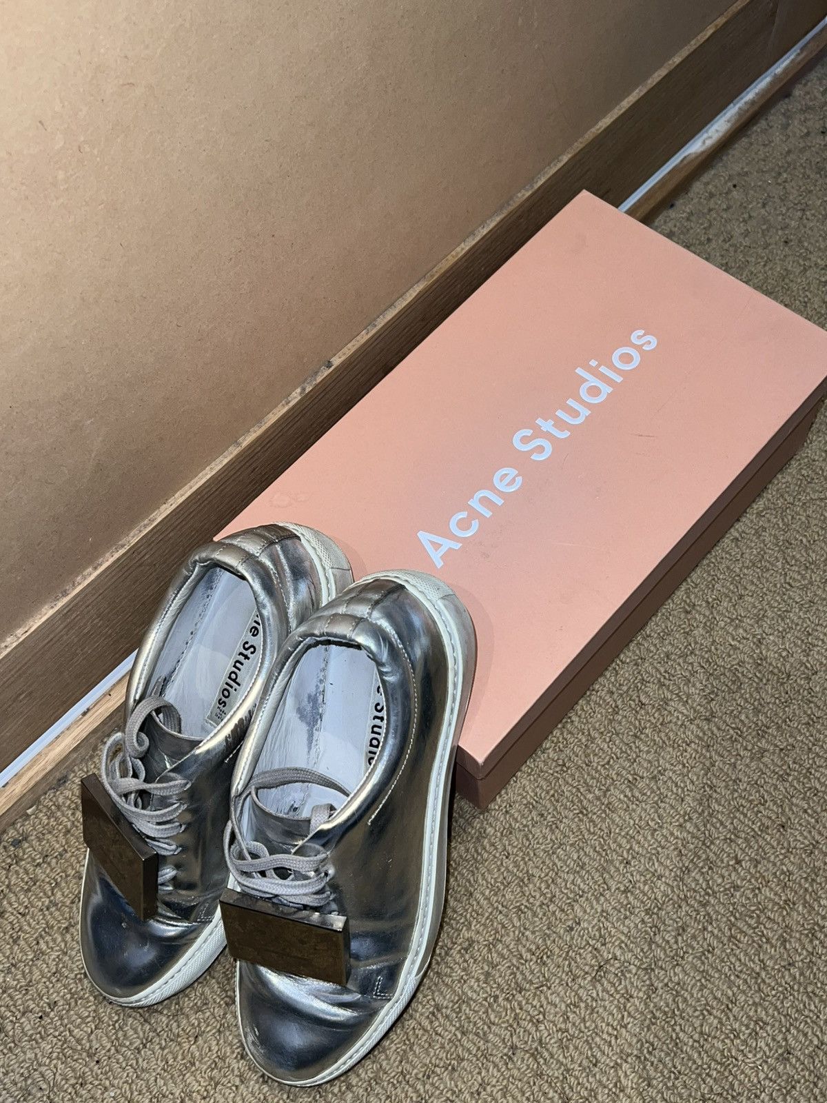 Acne Studios Acne Studio Metallic Smile Face Sneaker Size US 7 / IT 37 - 6 Thumbnail