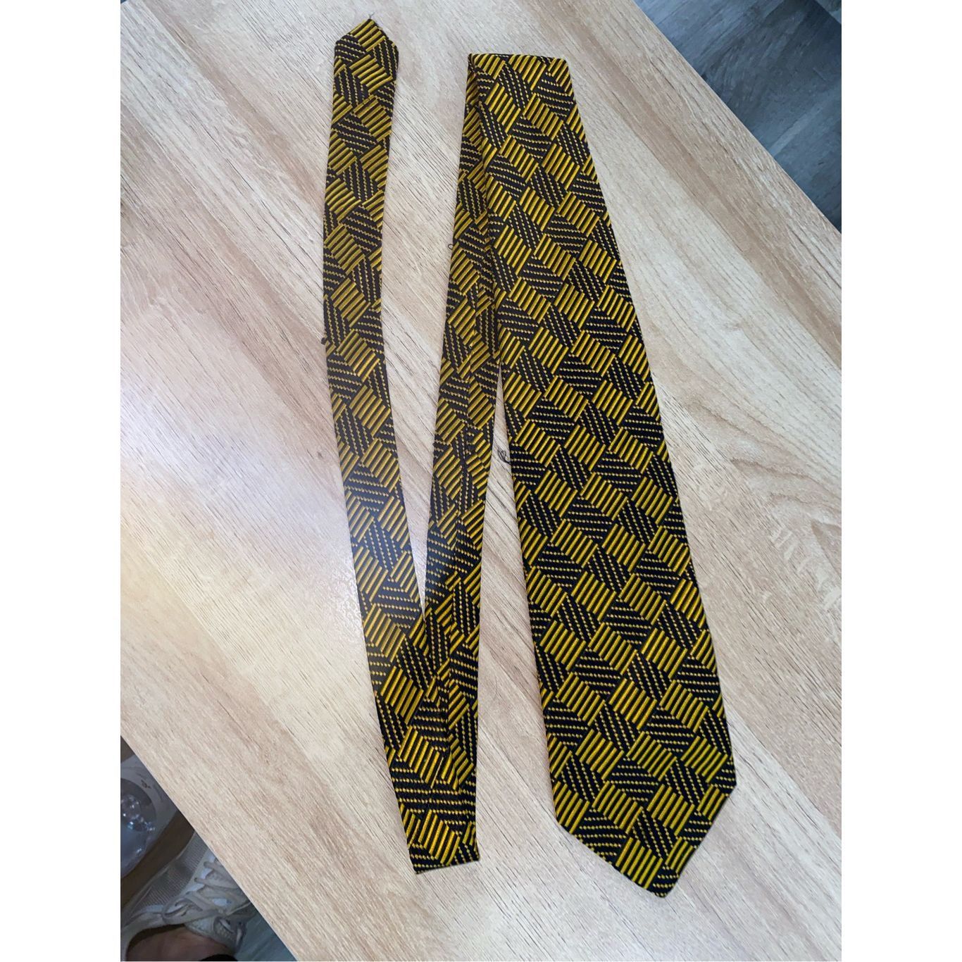 Valextra Renato Balestra Italian Gold and Black Geometric Neck Tie Size ONE SIZE - 2 Thumbnail