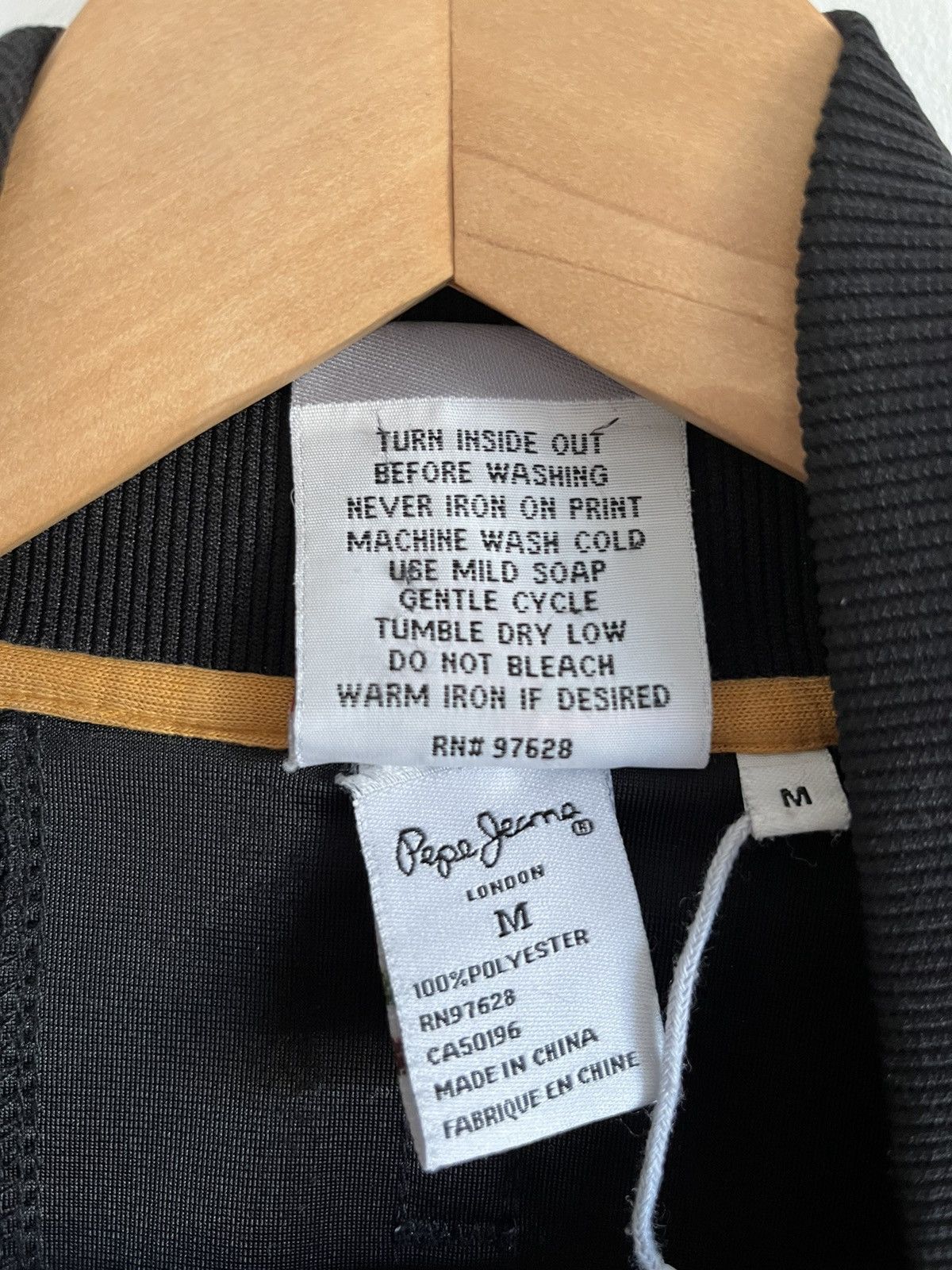 Japanese Brand × Pepe Jeans Y2K Pepe Jeans Zip SS JERSEY Japanese Style Size US M / EU 48-50 / 2 - 16 Thumbnail